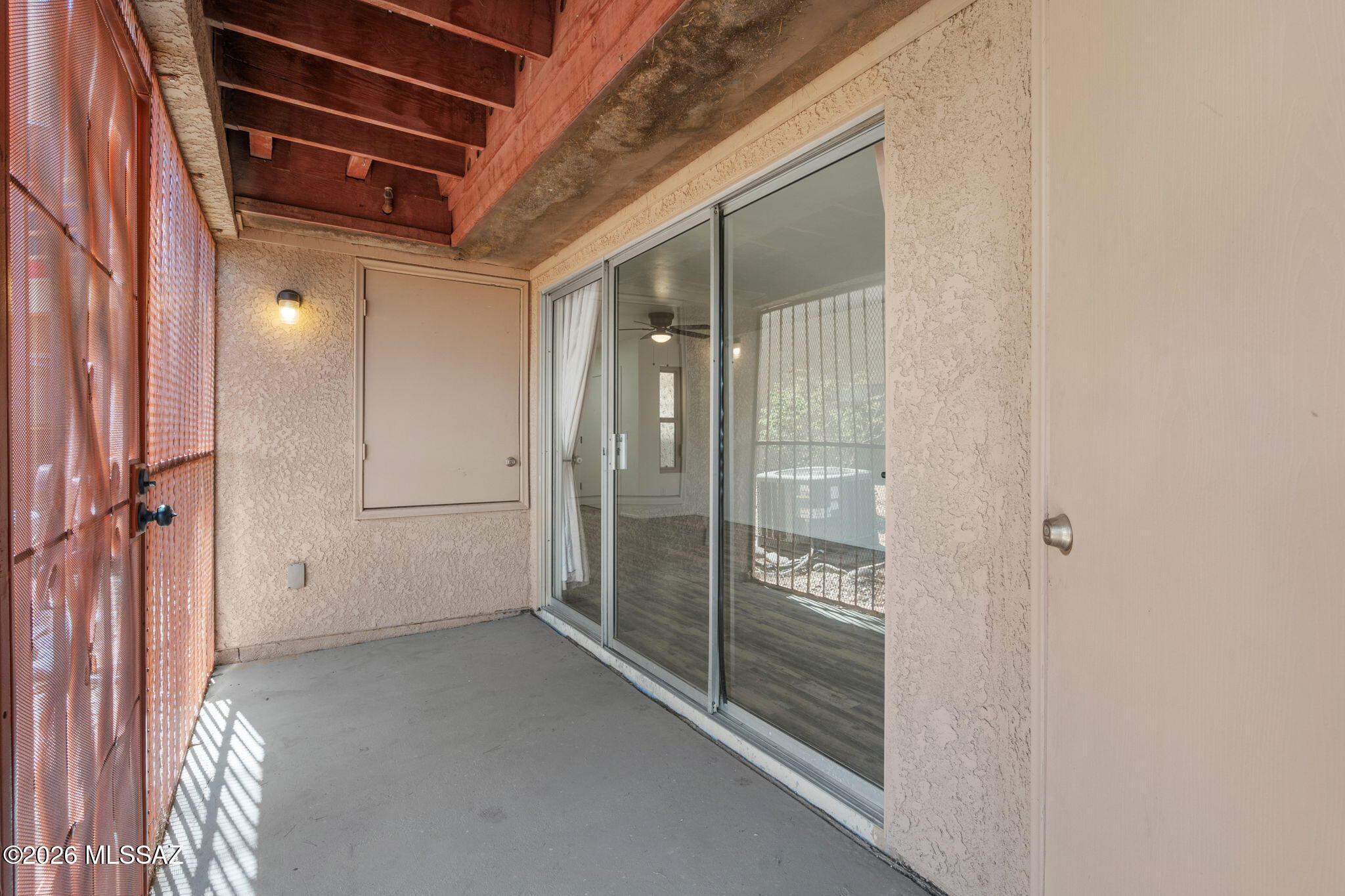 La Vida - Residential