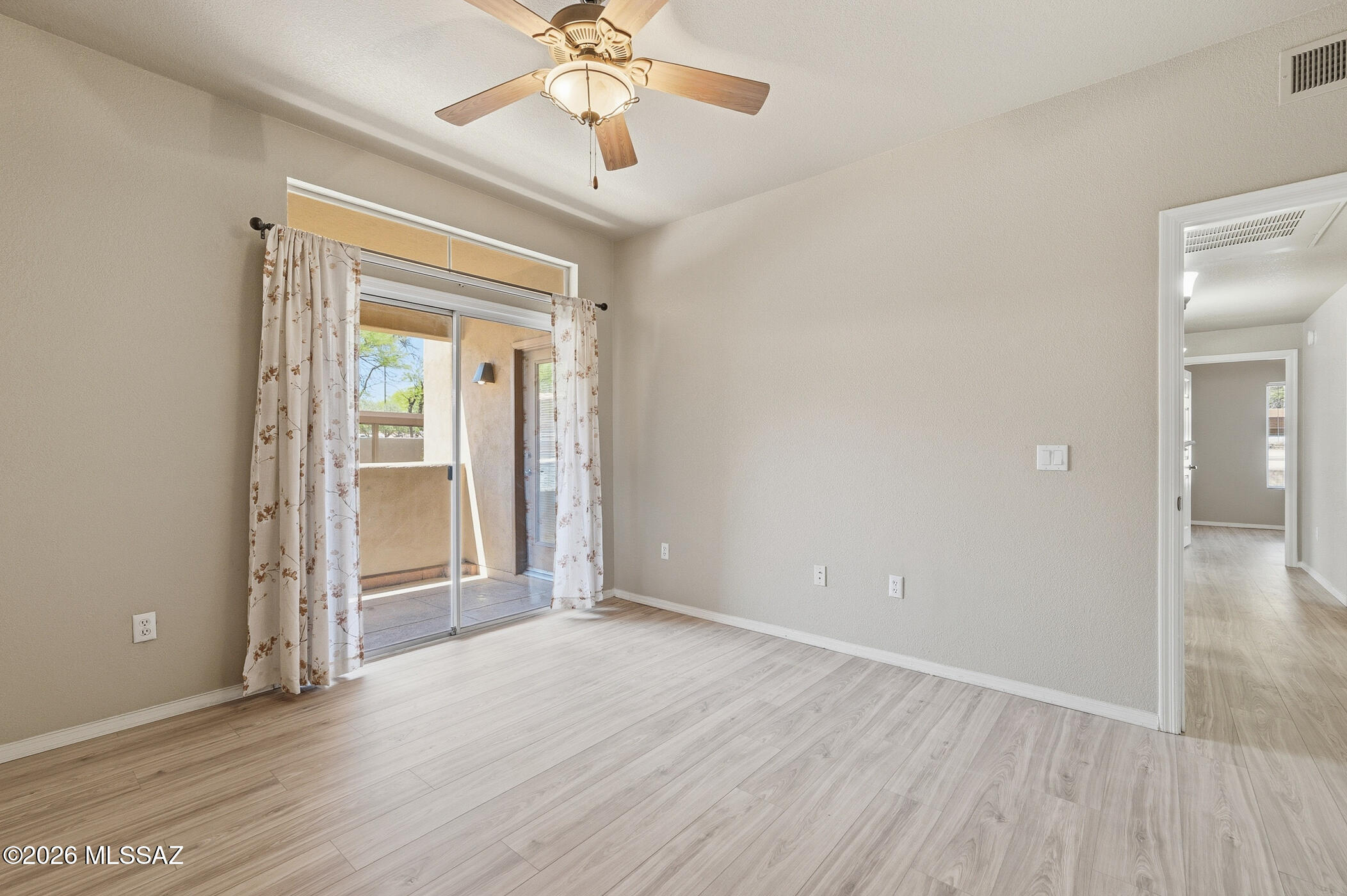Pinnacle Canyon Condominium - Residential