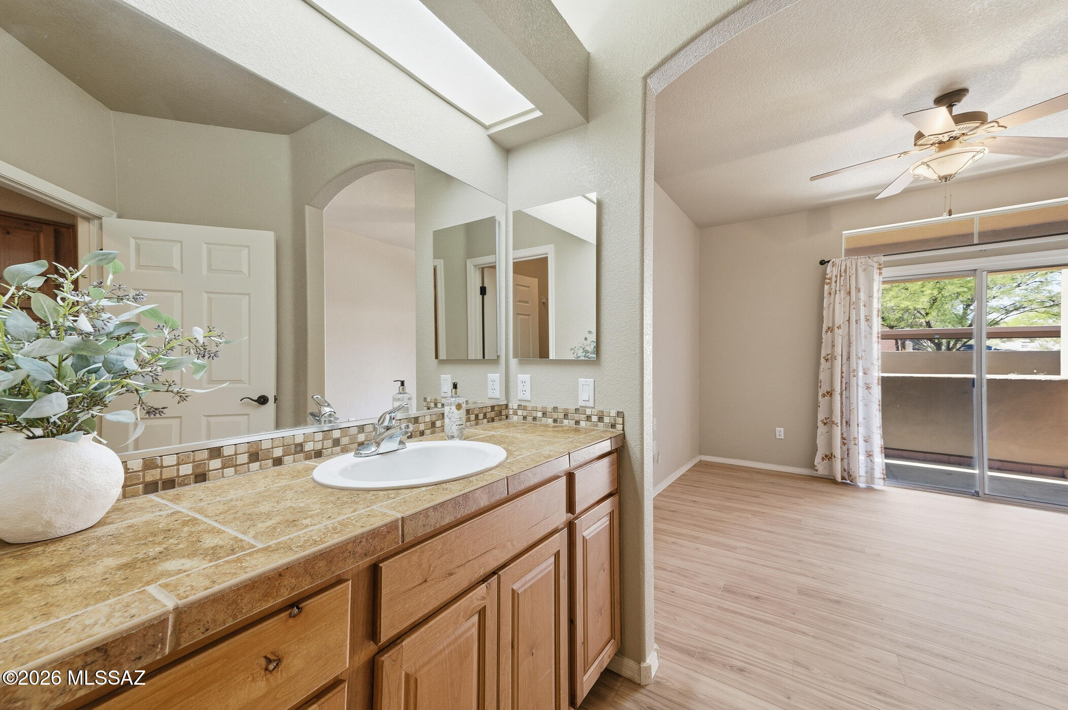 Pinnacle Canyon Condominium - Residential