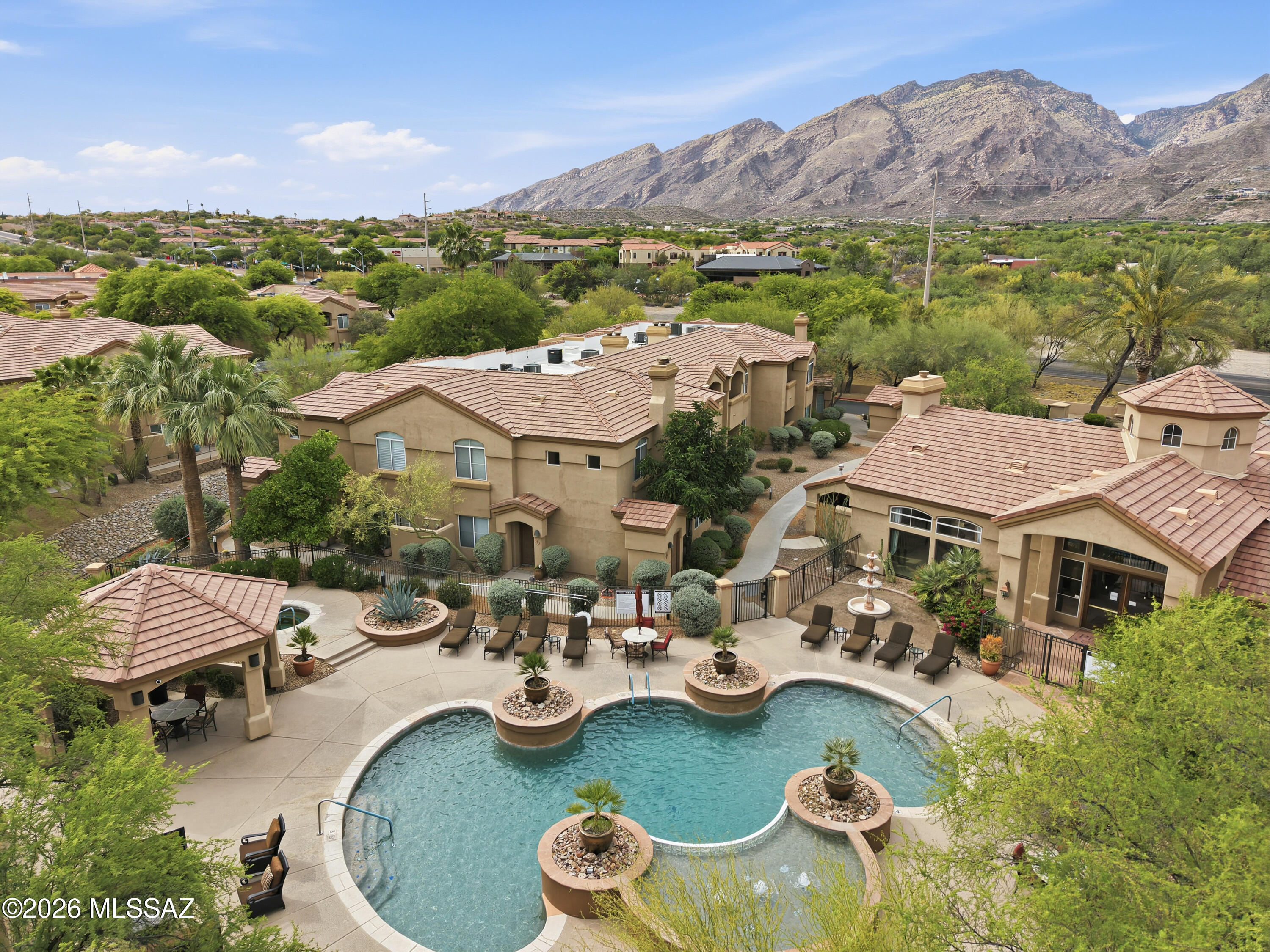 Pinnacle Canyon Condominium - Residential