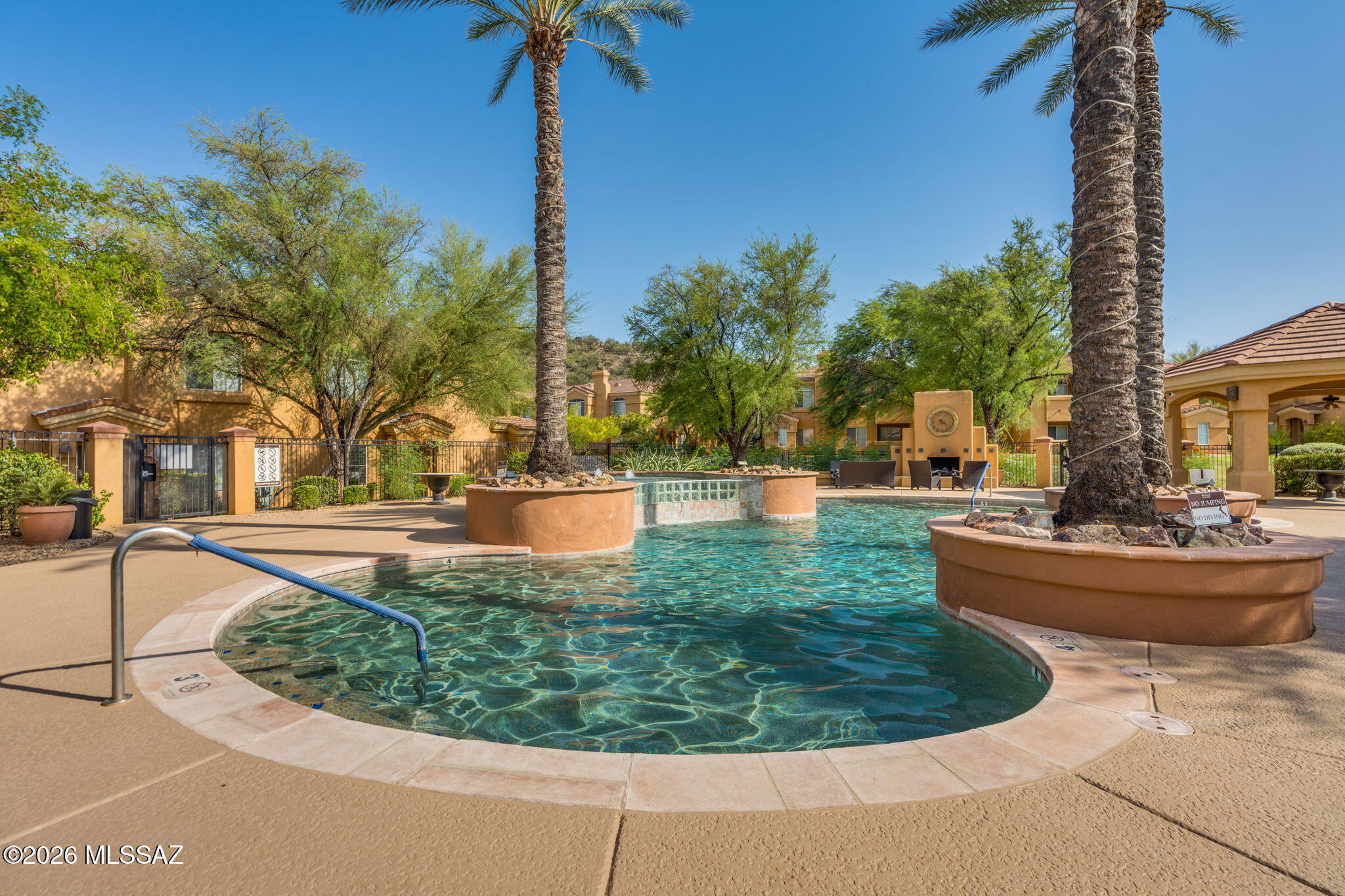 Pinnacle Canyon Condominium - Residential
