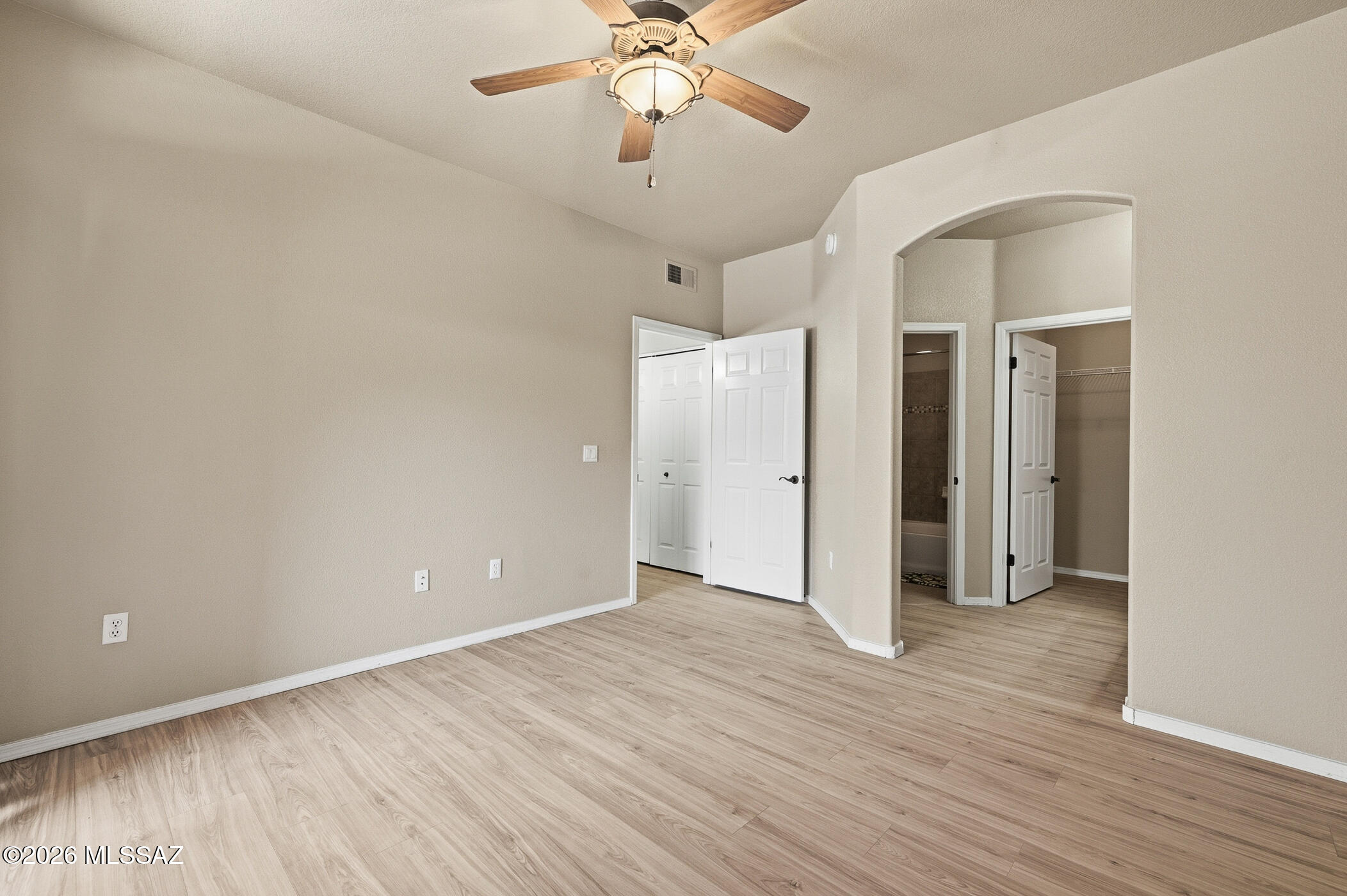Pinnacle Canyon Condominium - Residential