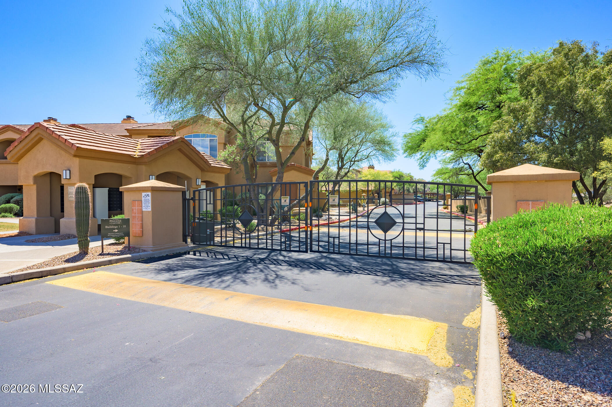 Pinnacle Canyon Condominium - Residential