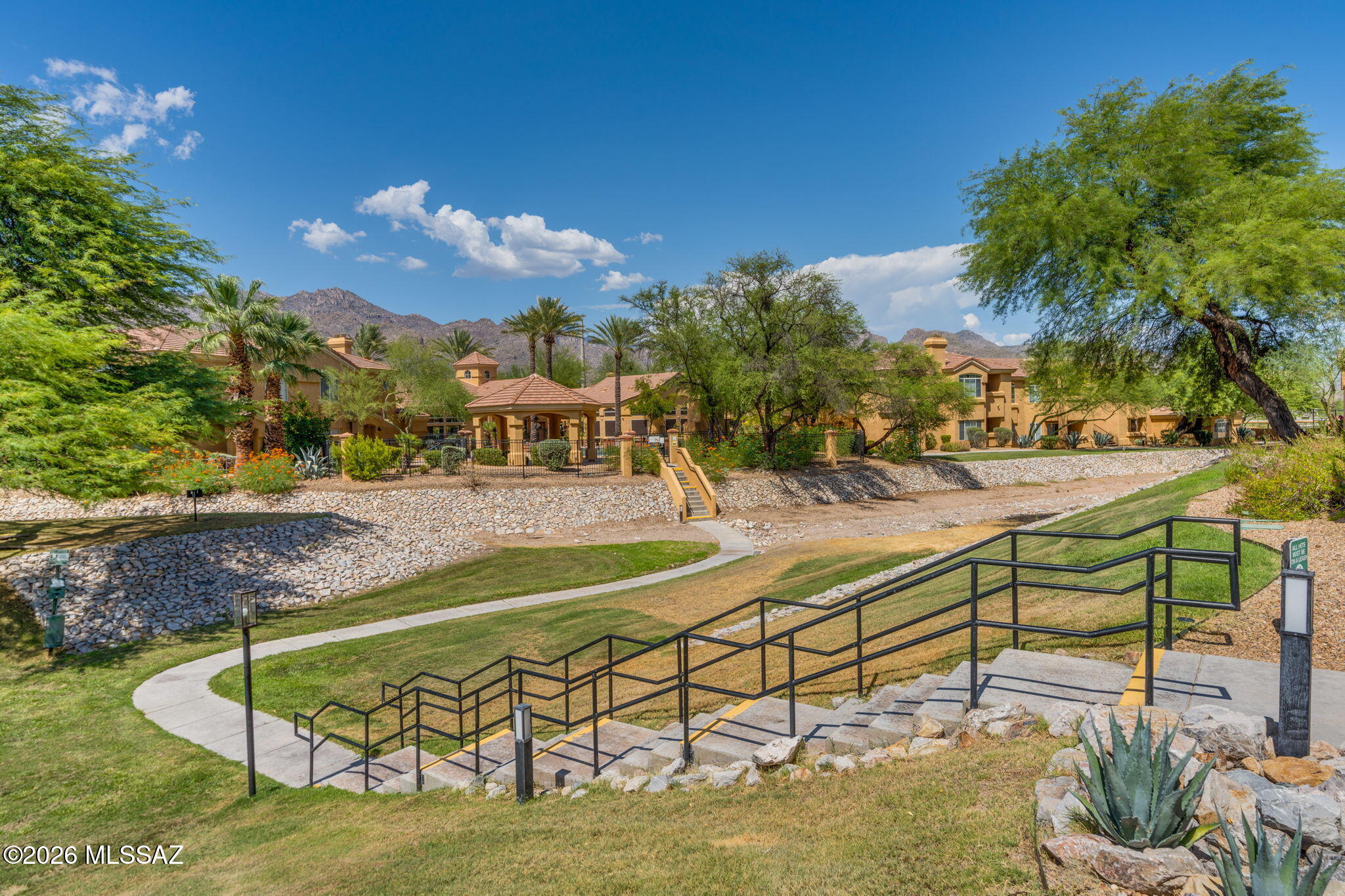 Pinnacle Canyon Condominium - Residential