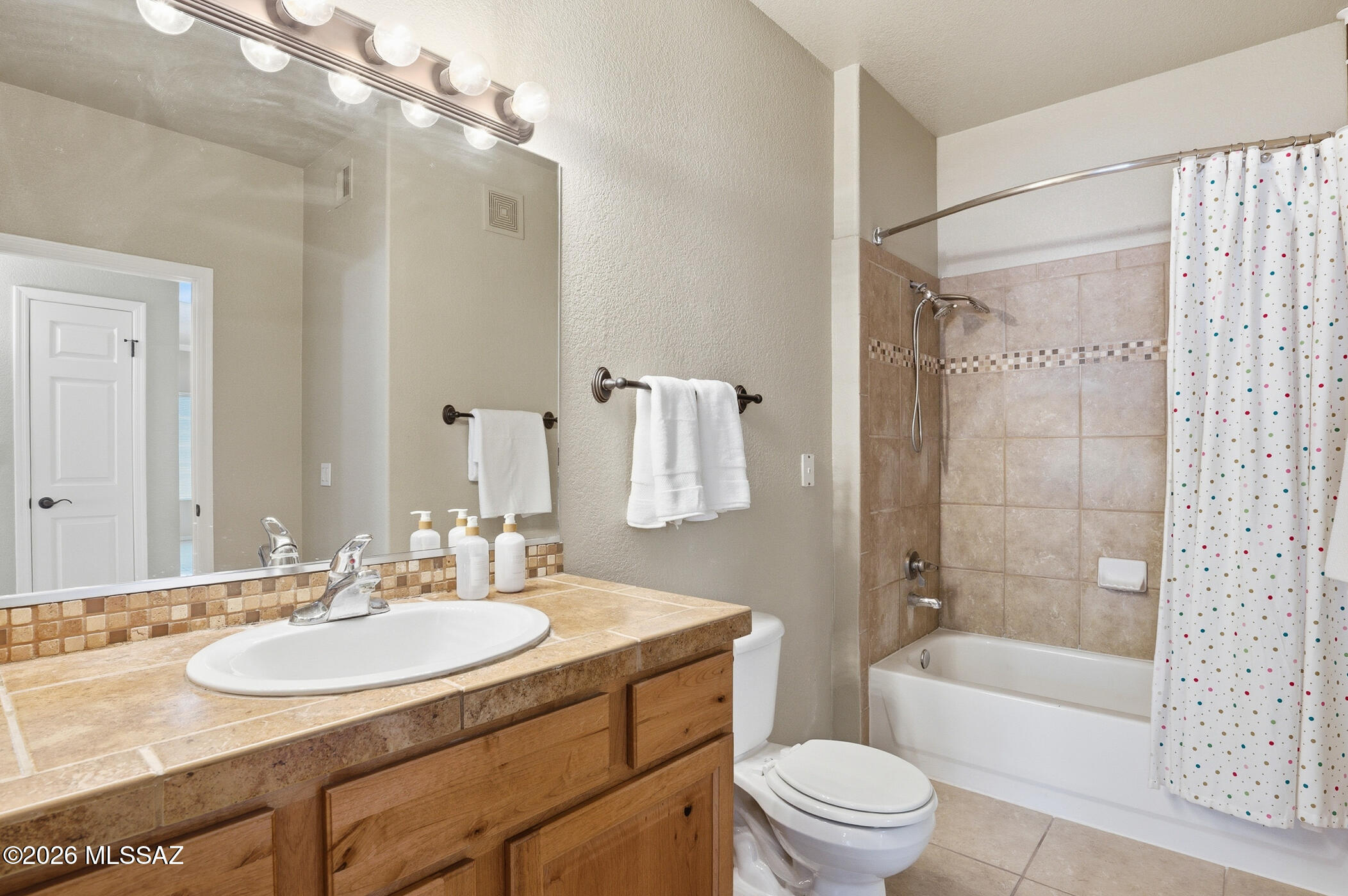 Pinnacle Canyon Condominium - Residential