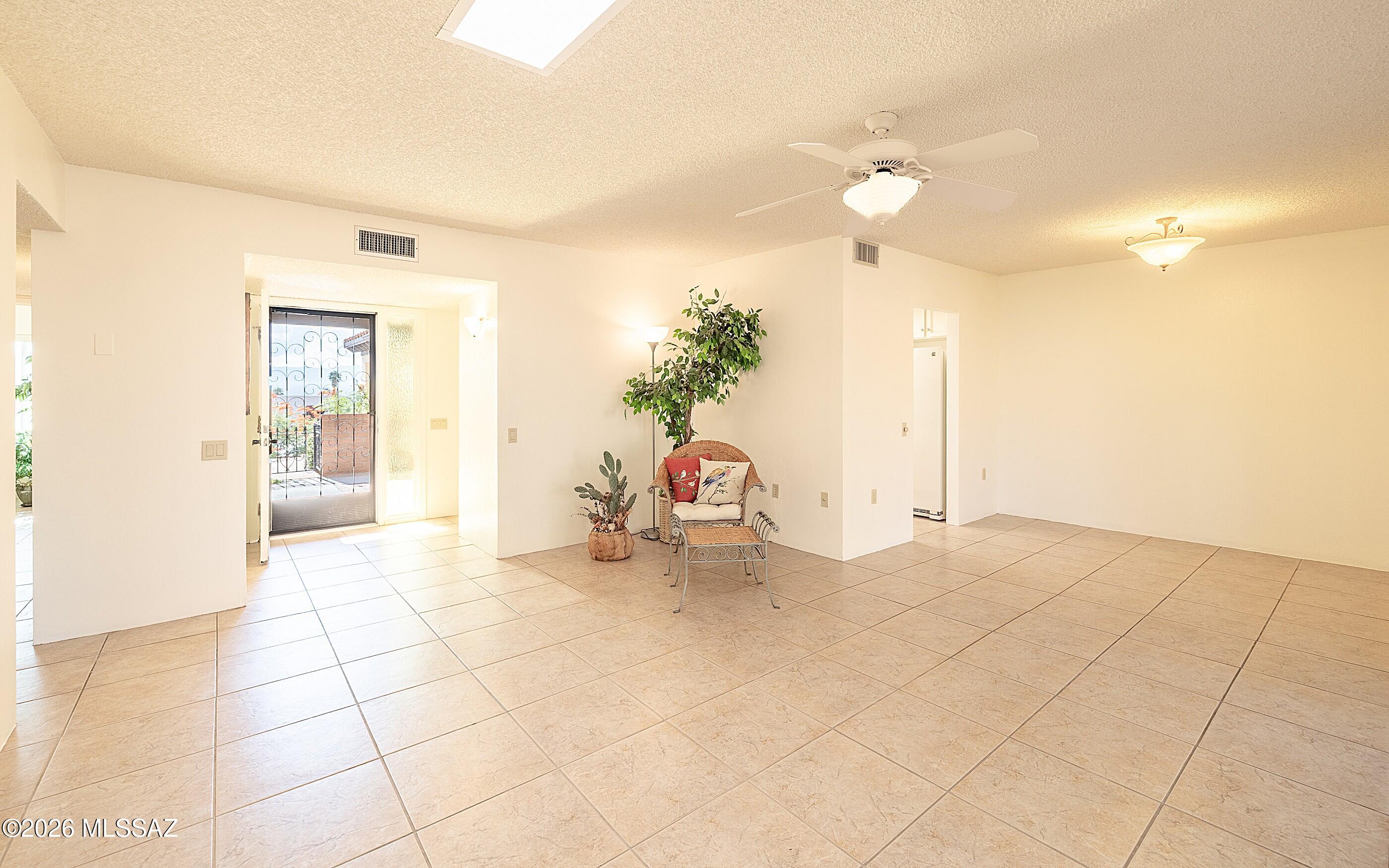 Continental Vistas(1-302) - Residential