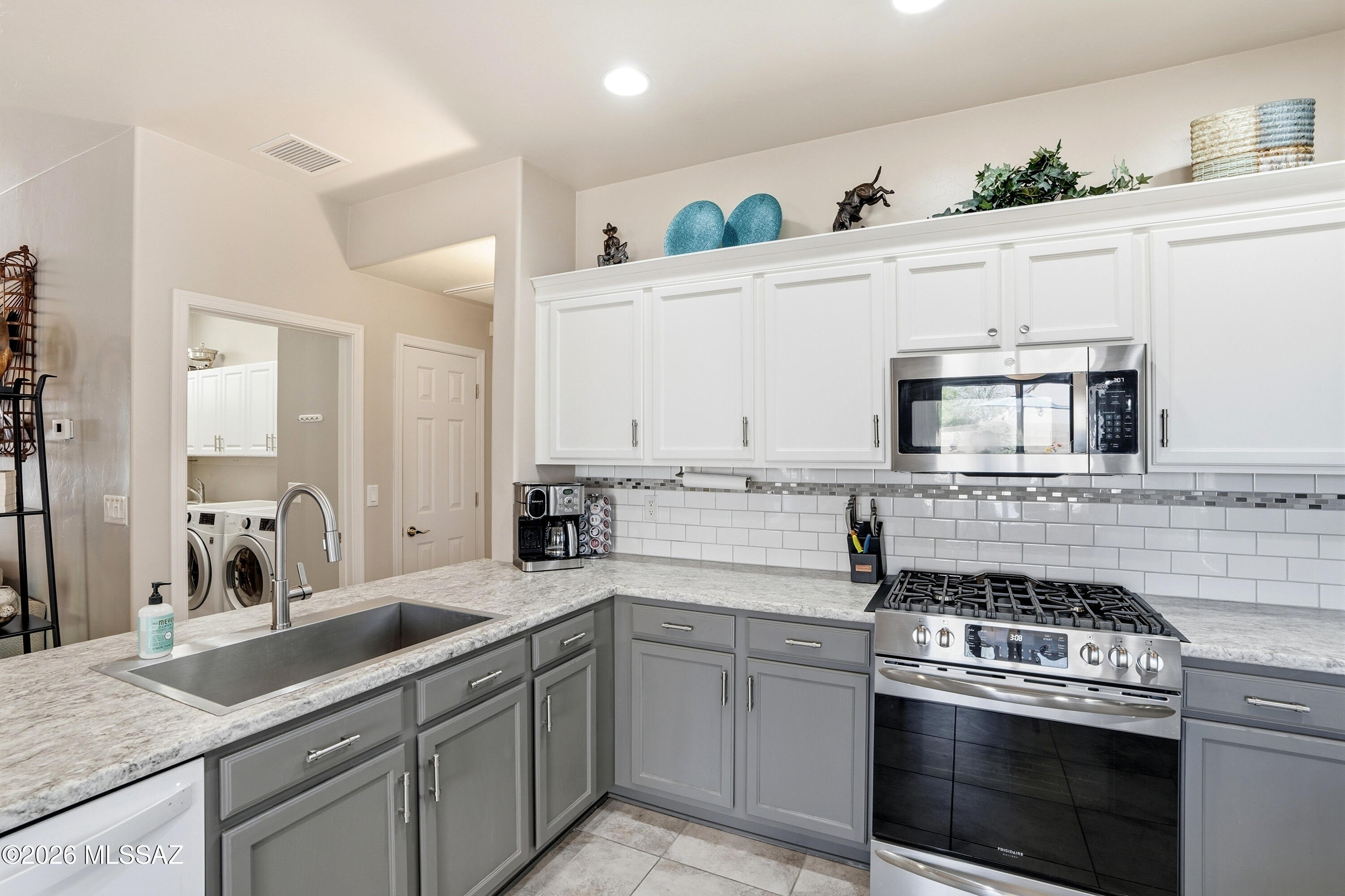 Colonia De Los Alamos - Desert Creek - Residential