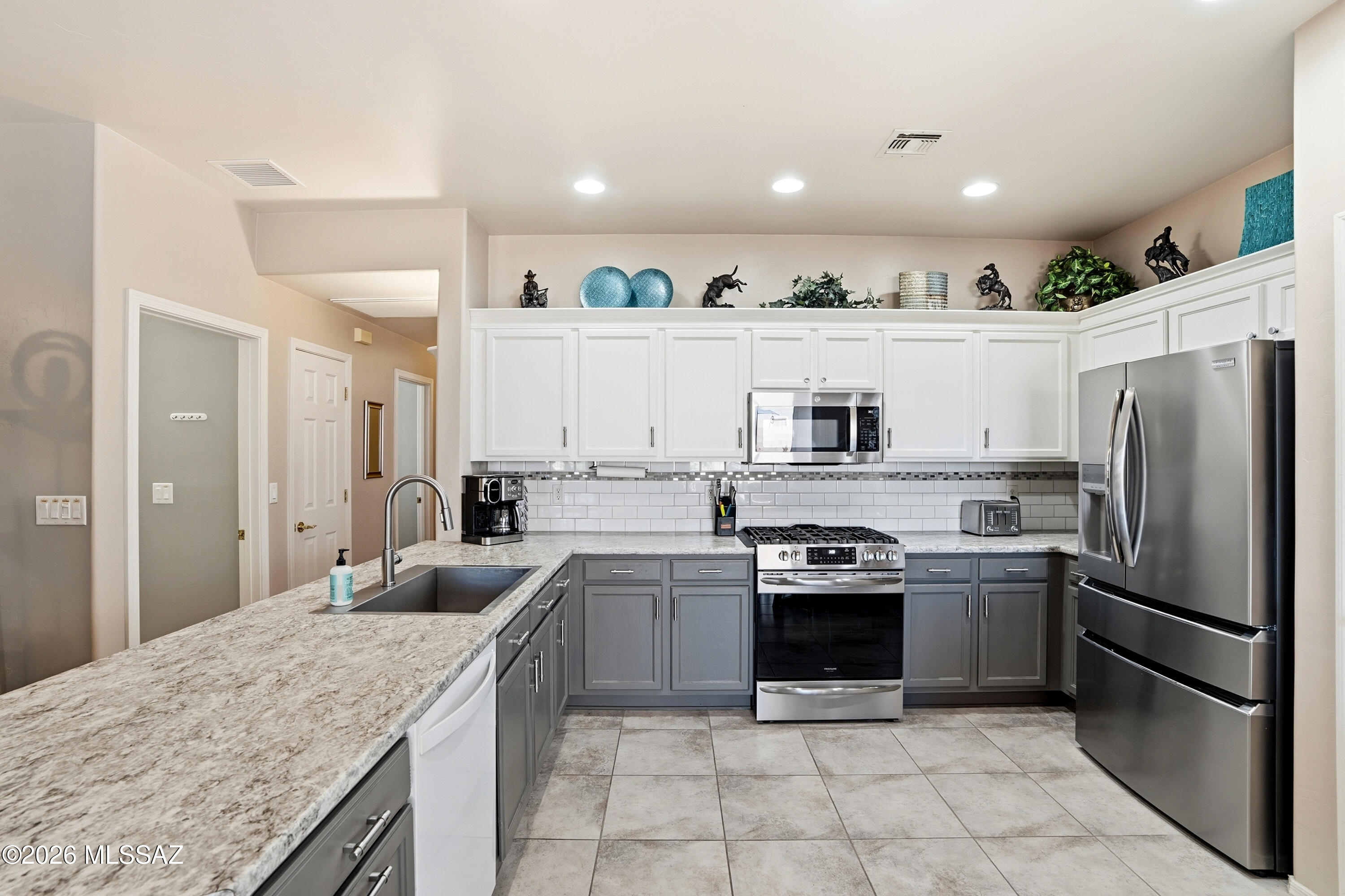 Colonia De Los Alamos - Desert Creek - Residential