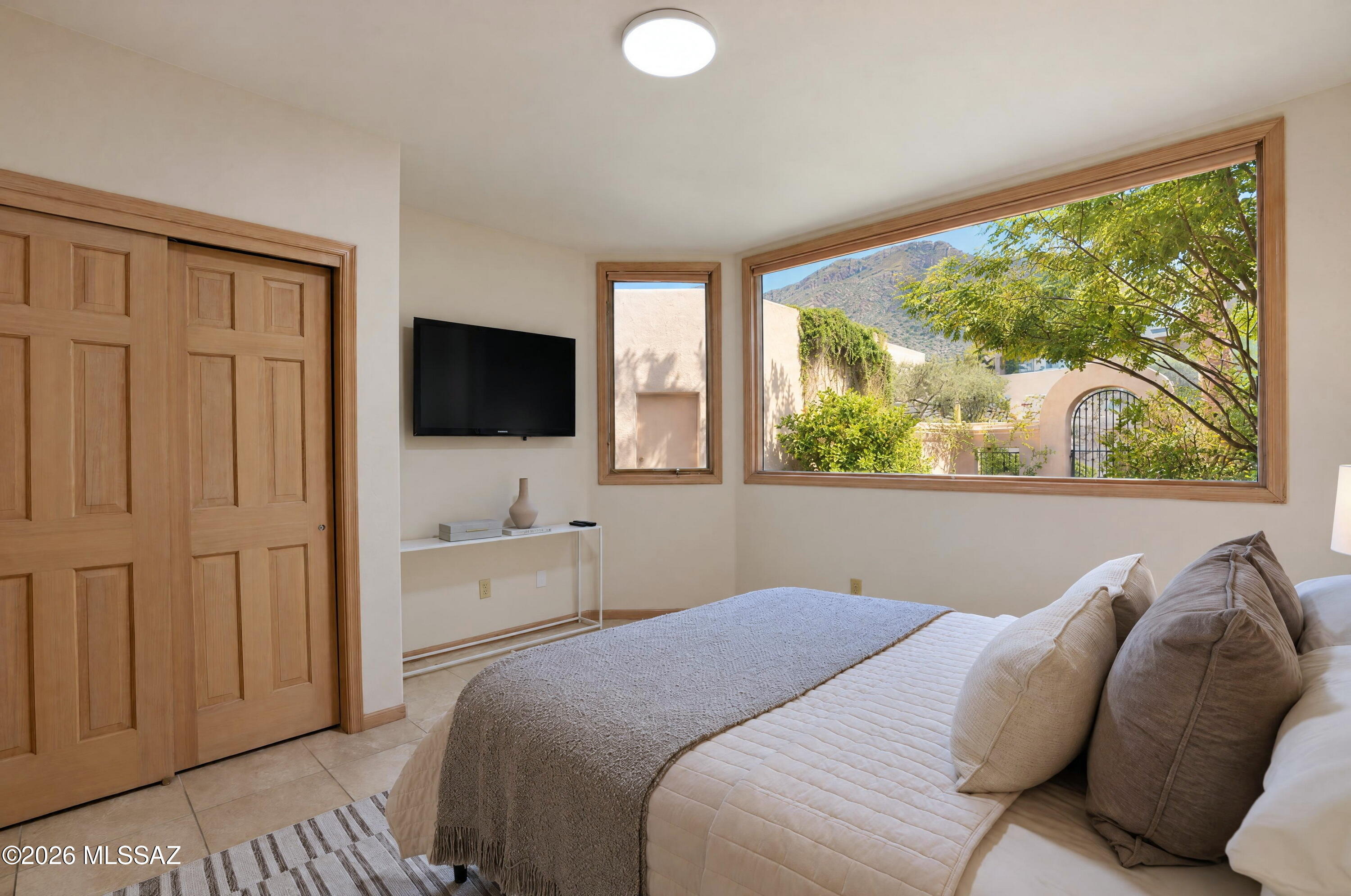Finisterra II (211-302) - Residential