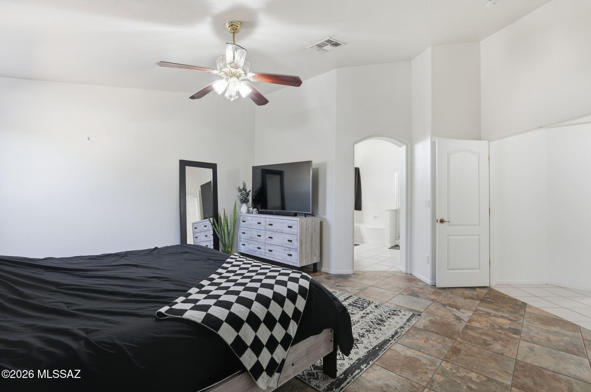 Colonias La Canada (83-219) - Residential