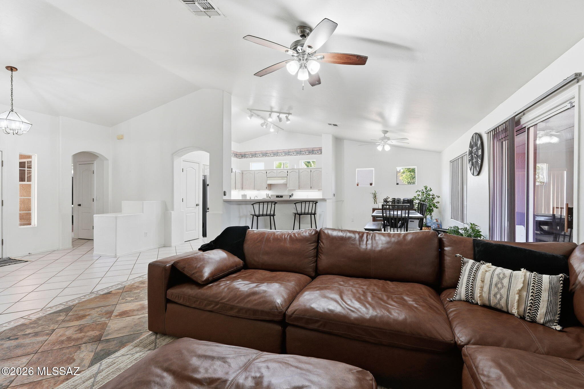 Colonias La Canada (83-219) - Residential