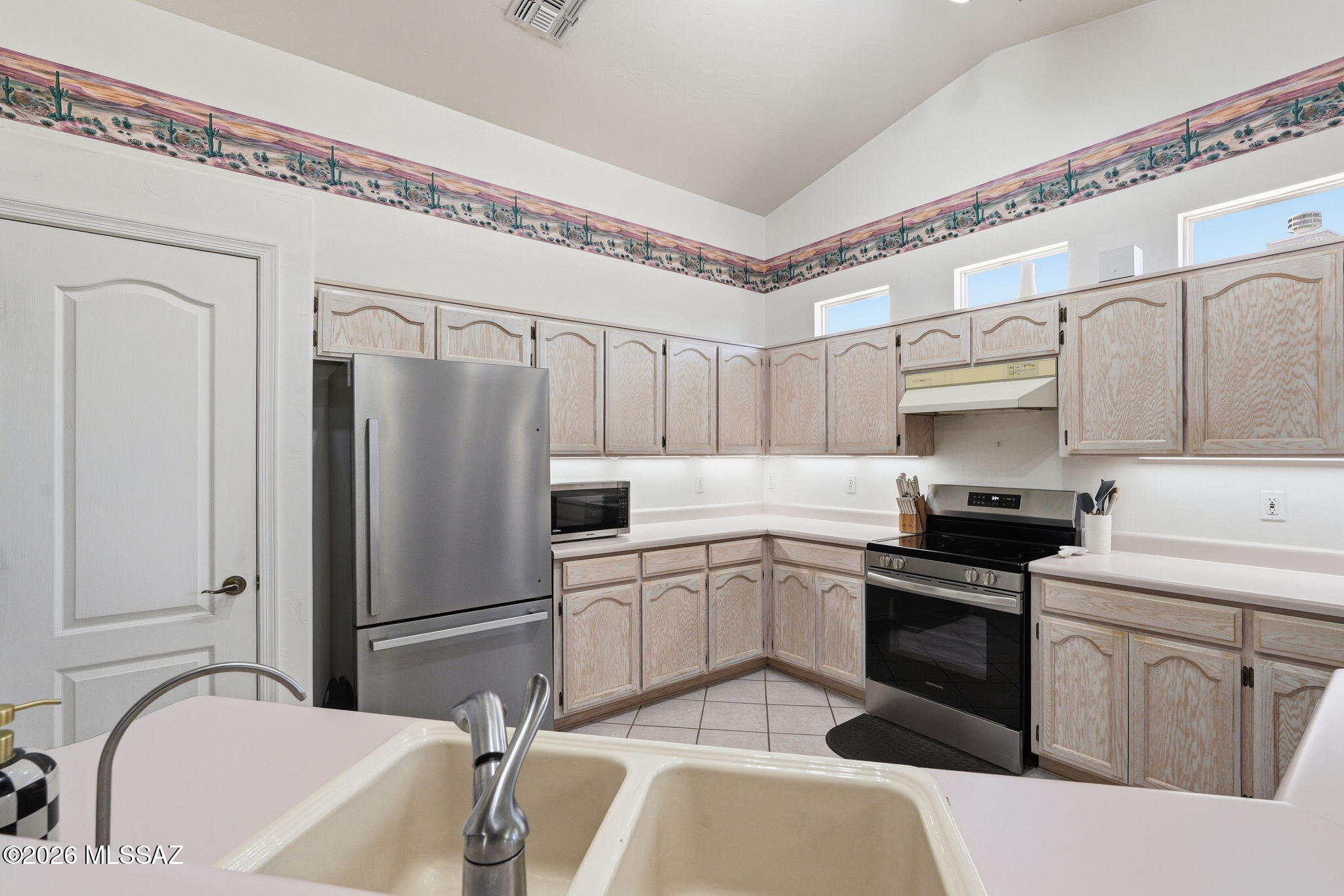 Colonias La Canada (83-219) - Residential