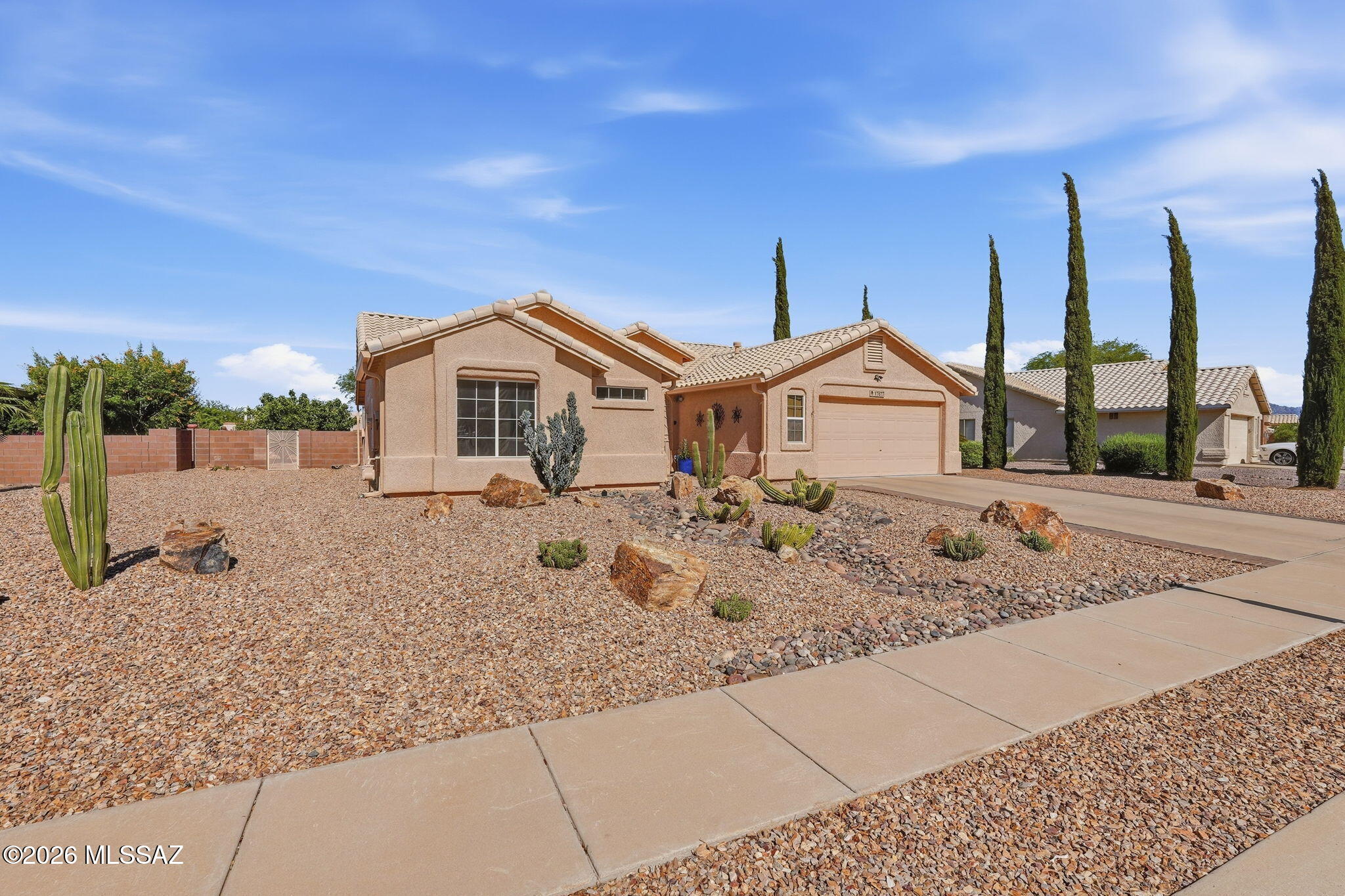 Colonias La Canada (83-219) - Residential