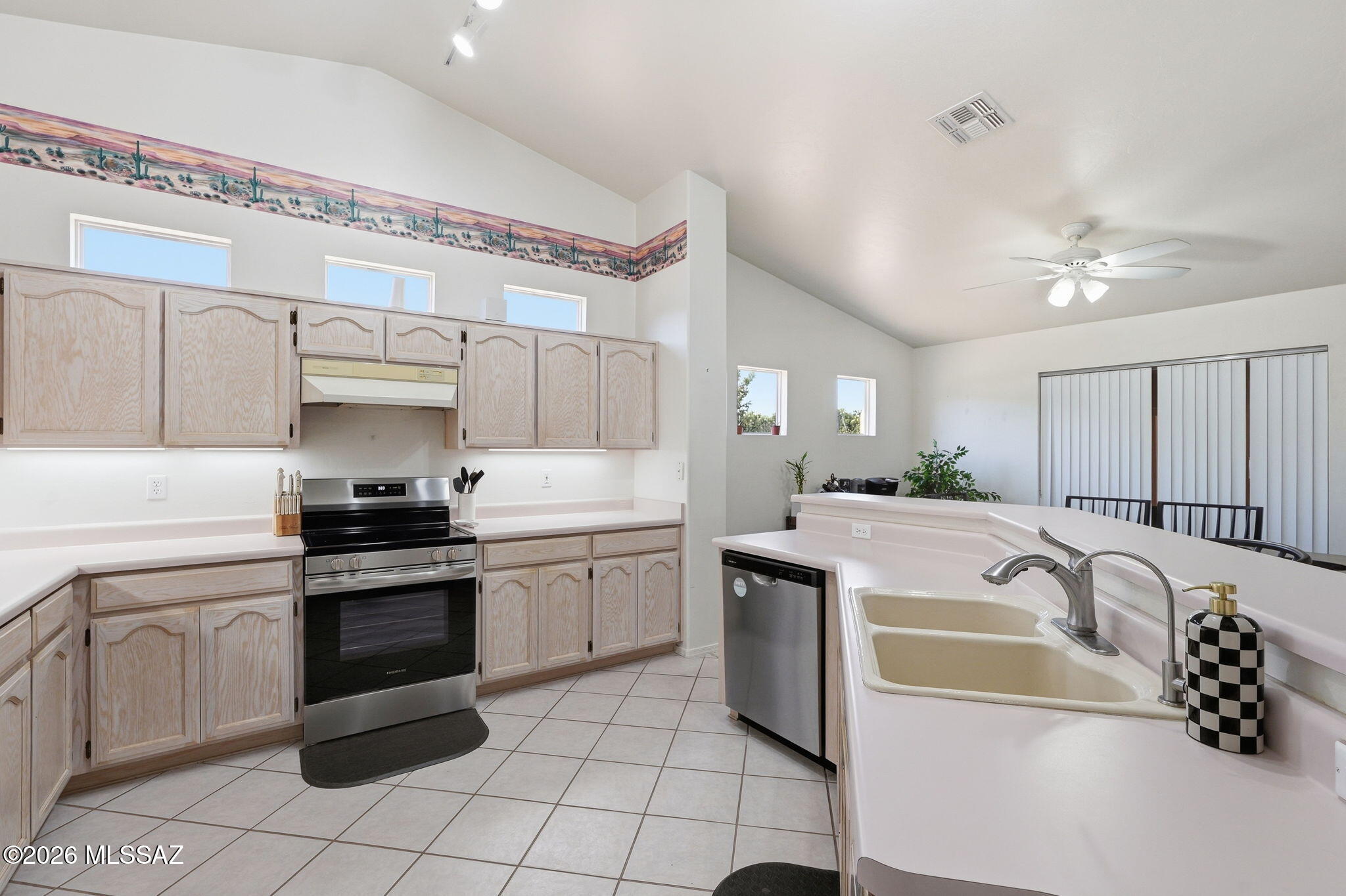 Colonias La Canada (83-219) - Residential