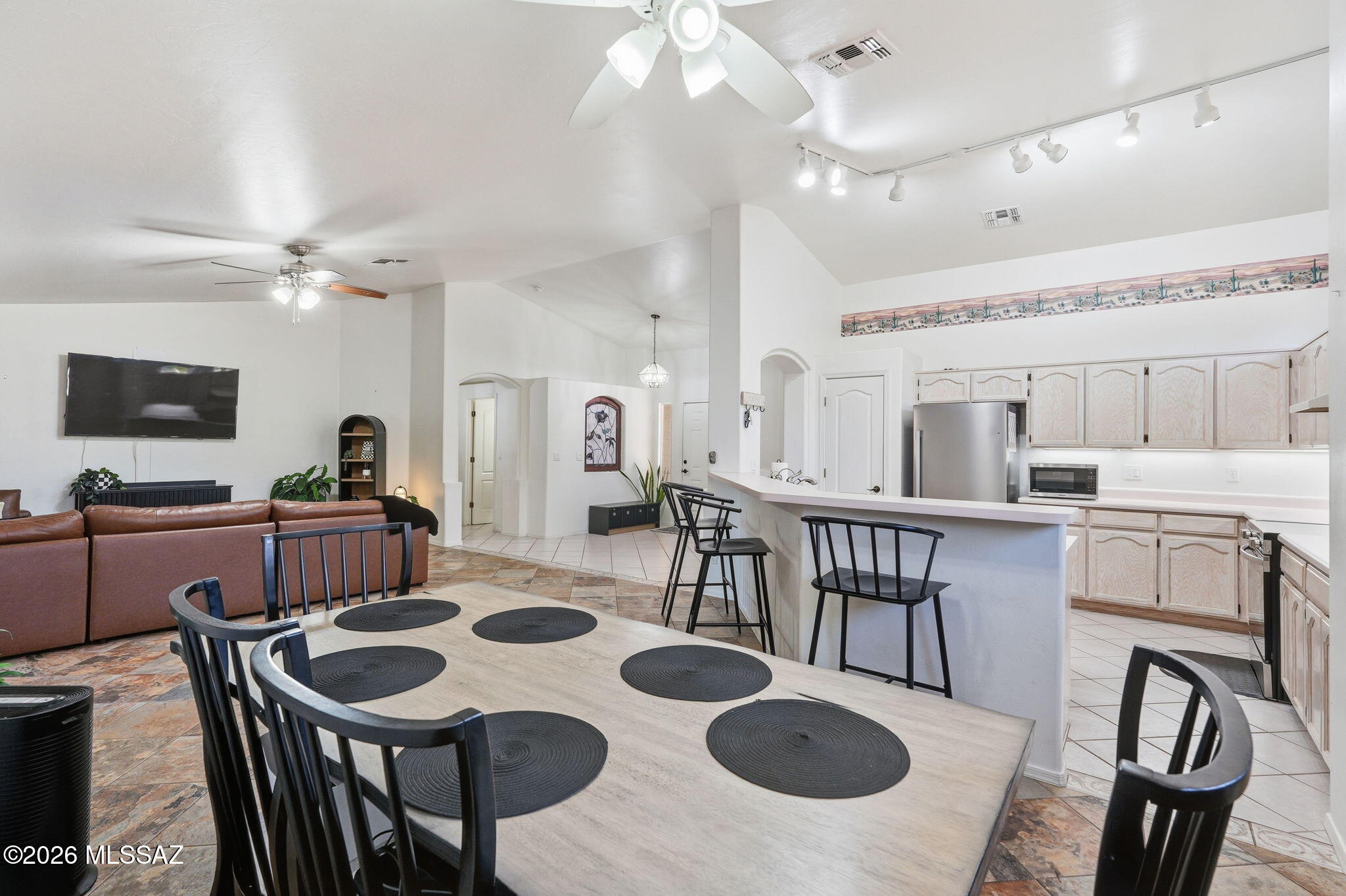 Colonias La Canada (83-219) - Residential