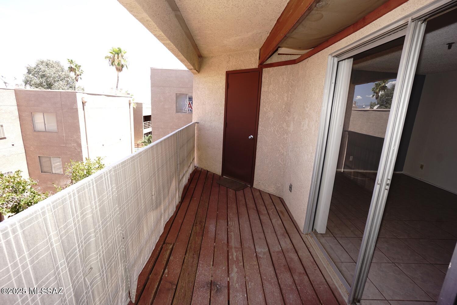 La Vida - Residential