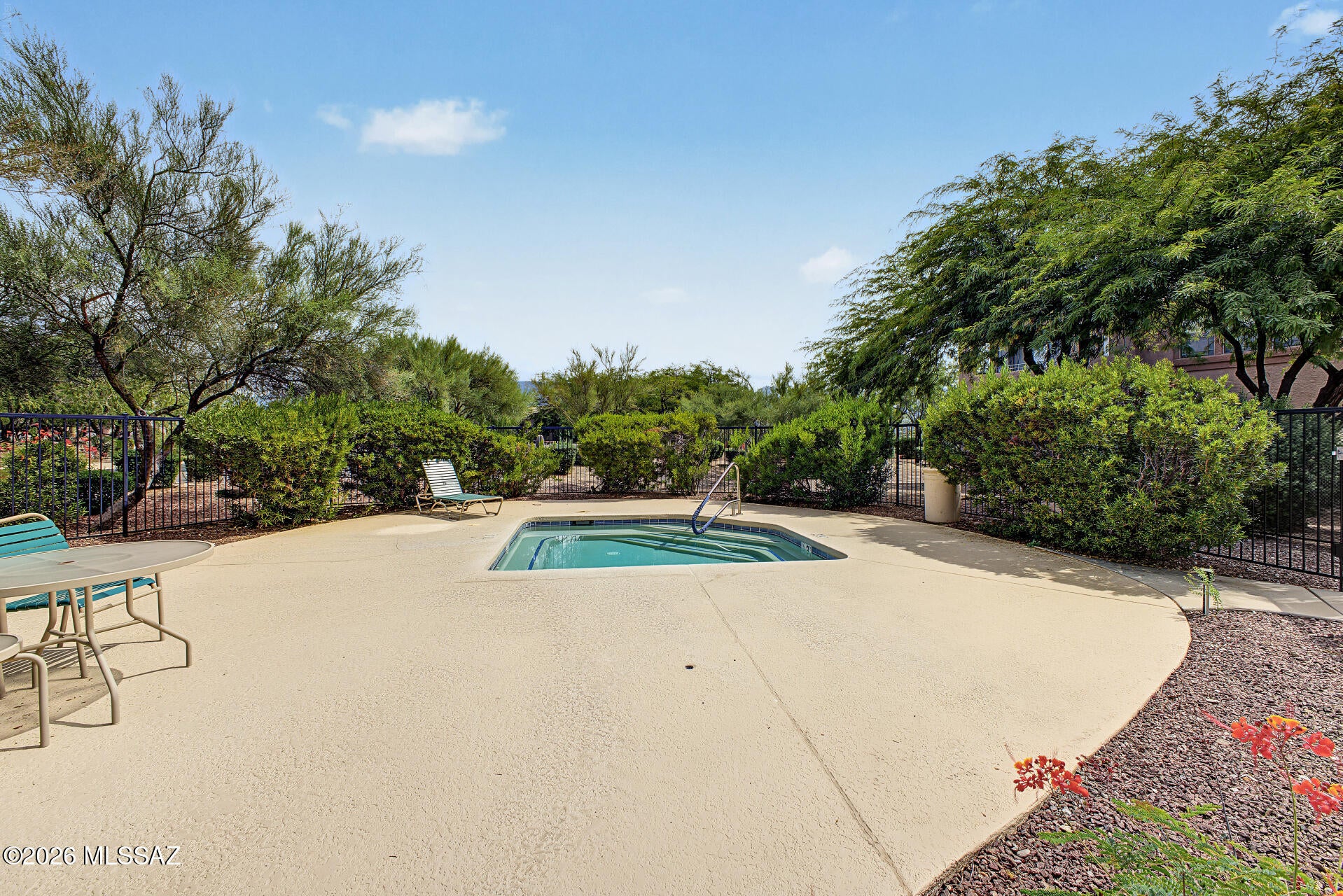 Vistoso Golf Casitas II, A Condominium (101-116, 201-216) - Residential