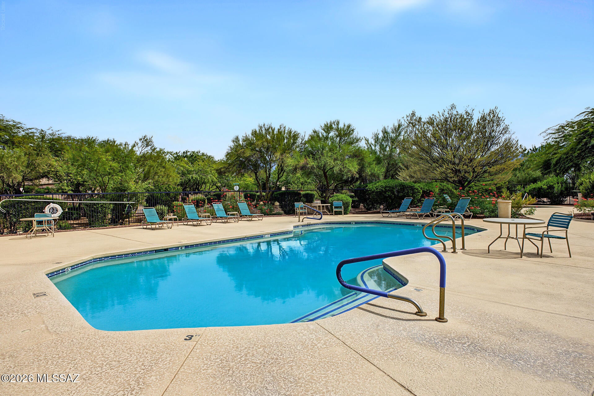 Vistoso Golf Casitas II, A Condominium (101-116, 201-216) - Residential