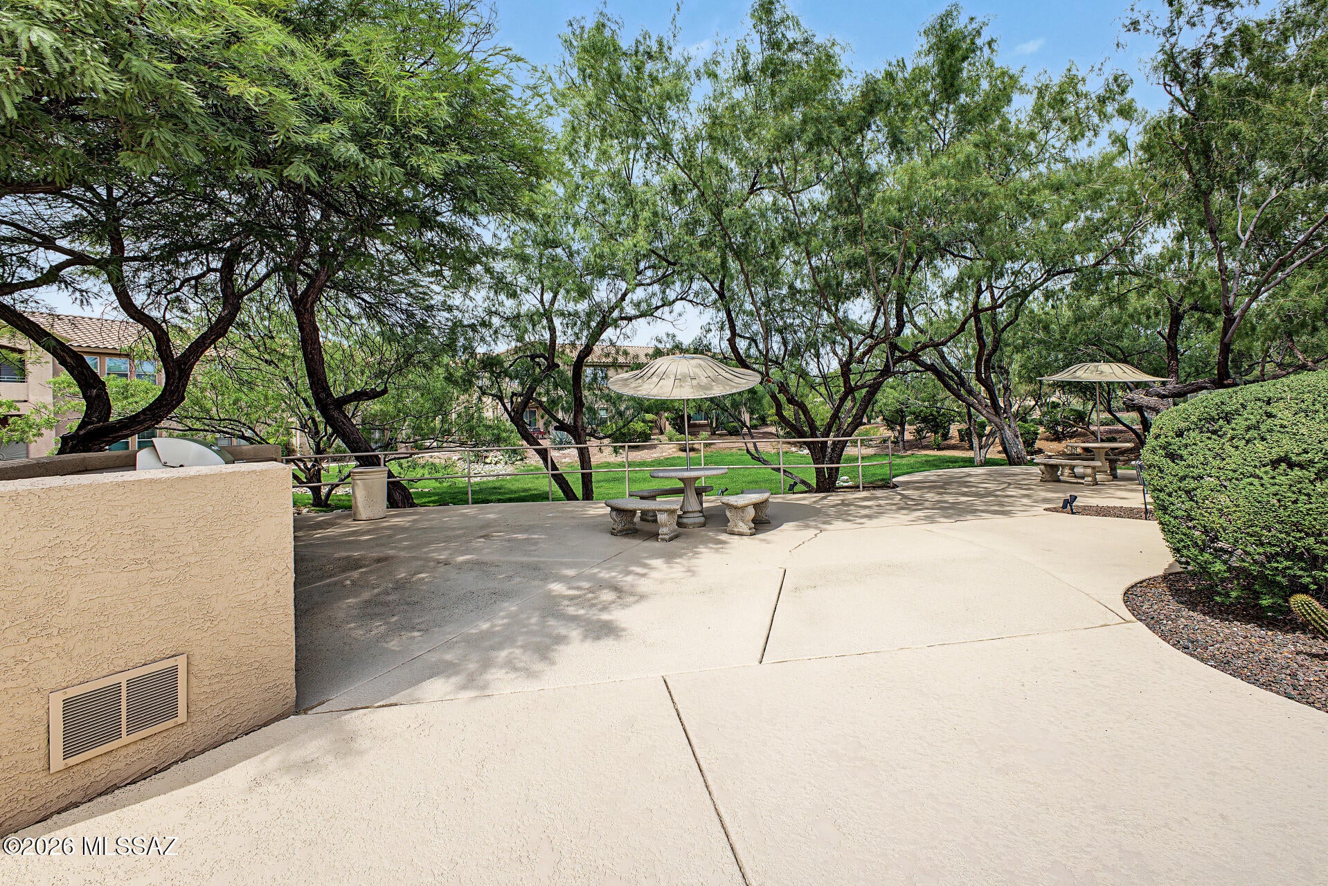 Vistoso Golf Casitas II, A Condominium (101-116, 201-216) - Residential