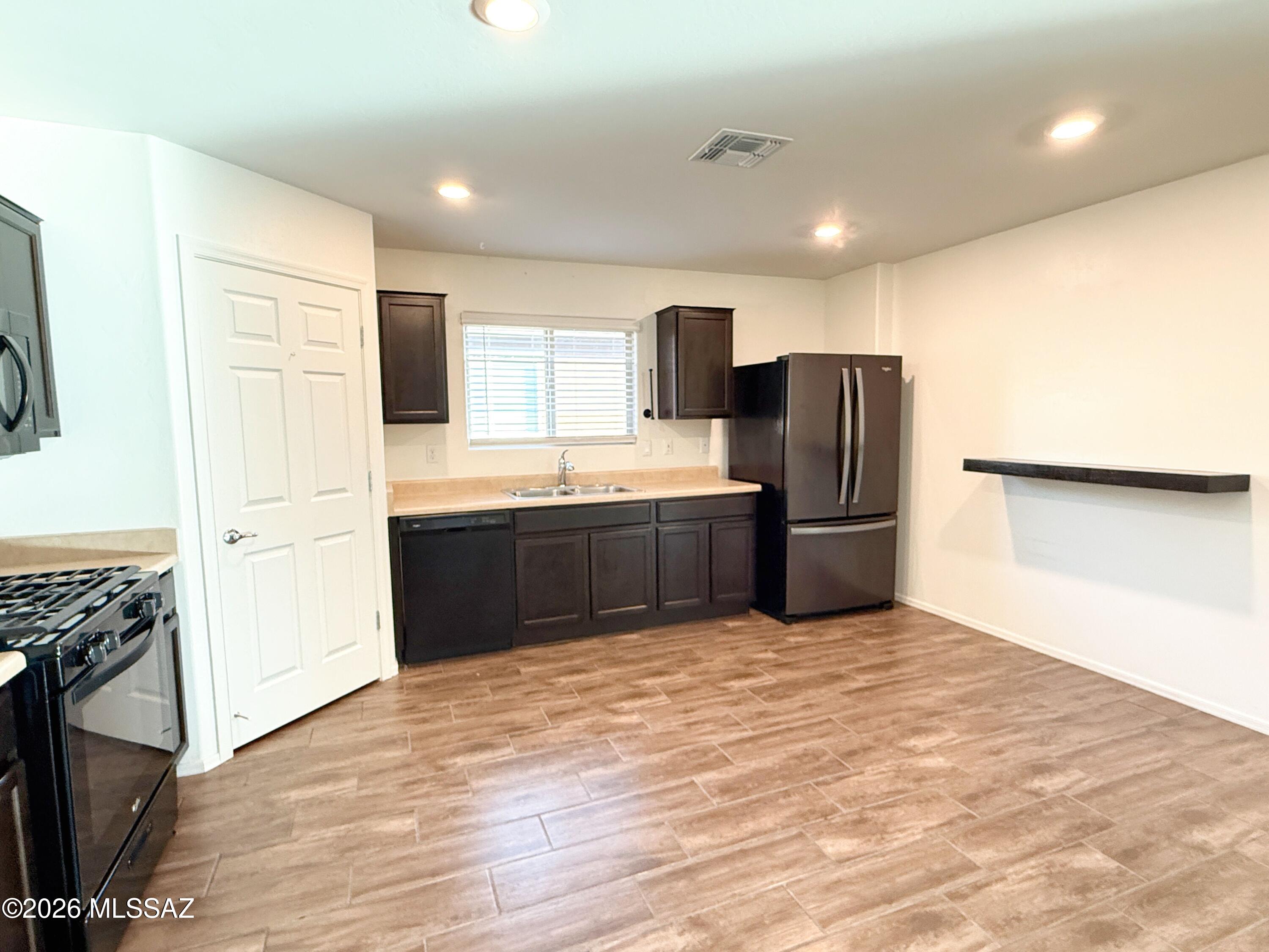 N/A - Residential Lease
