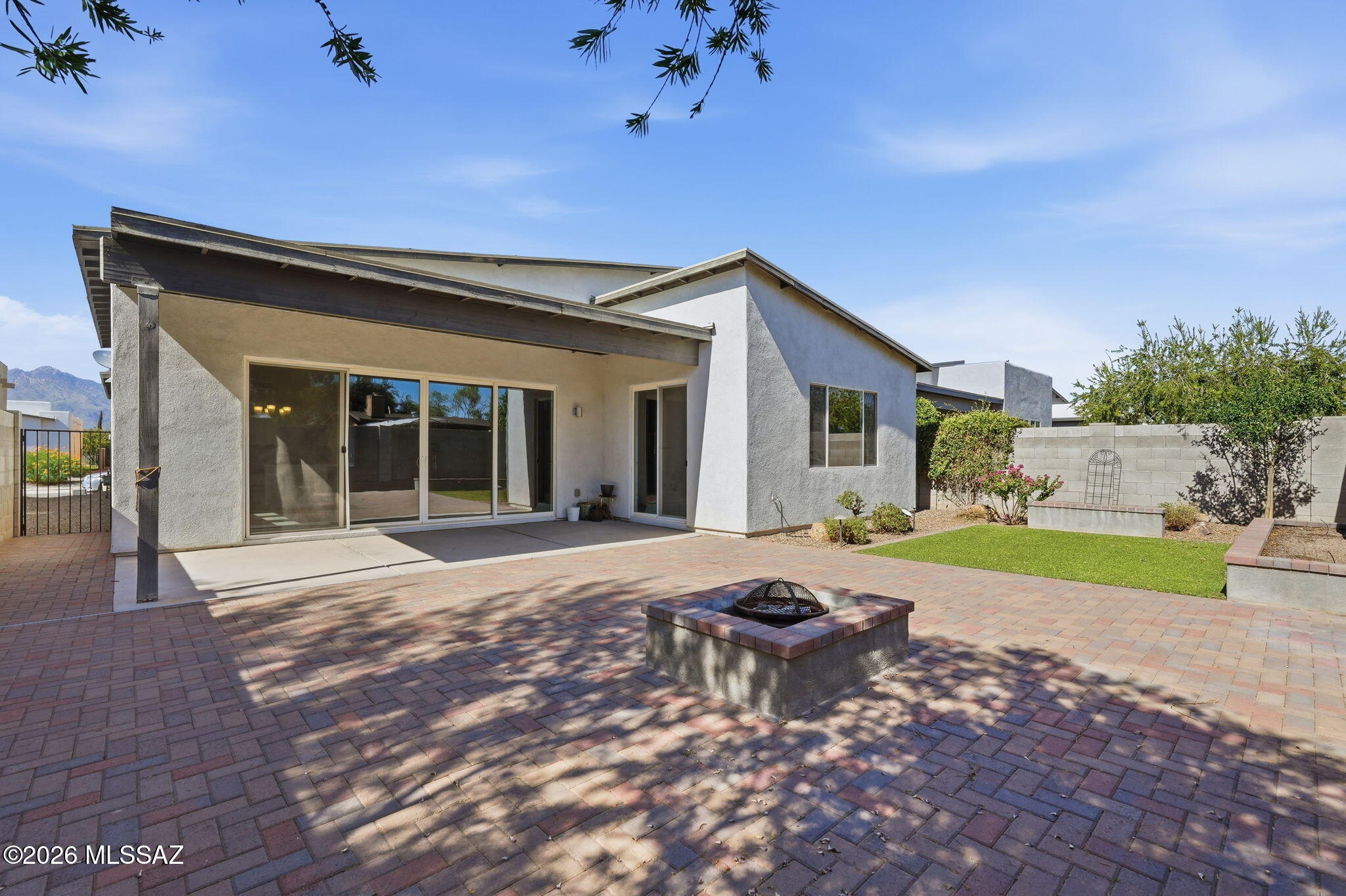 Elementary Place SQ20163230723 - Residential