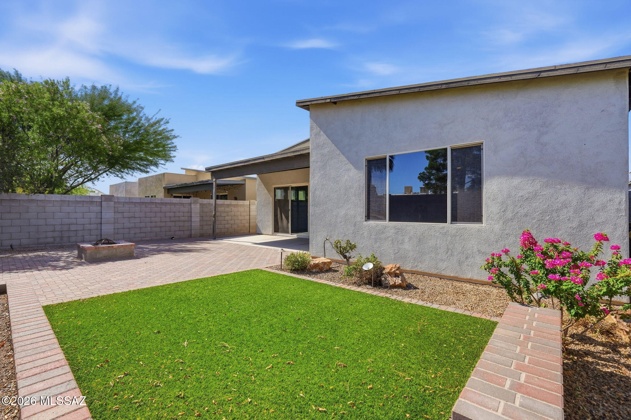 Elementary Place SQ20163230723 - Residential