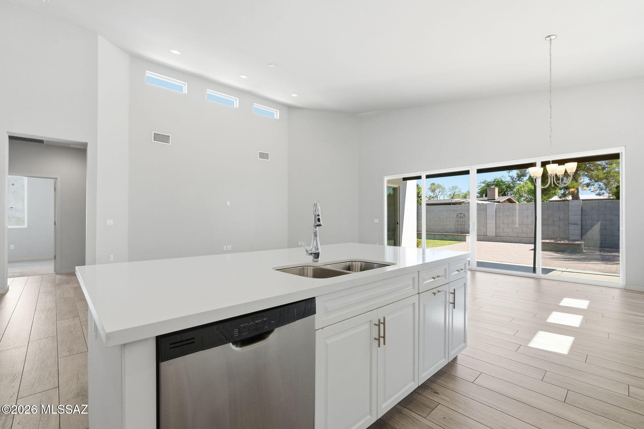 Elementary Place SQ20163230723 - Residential
