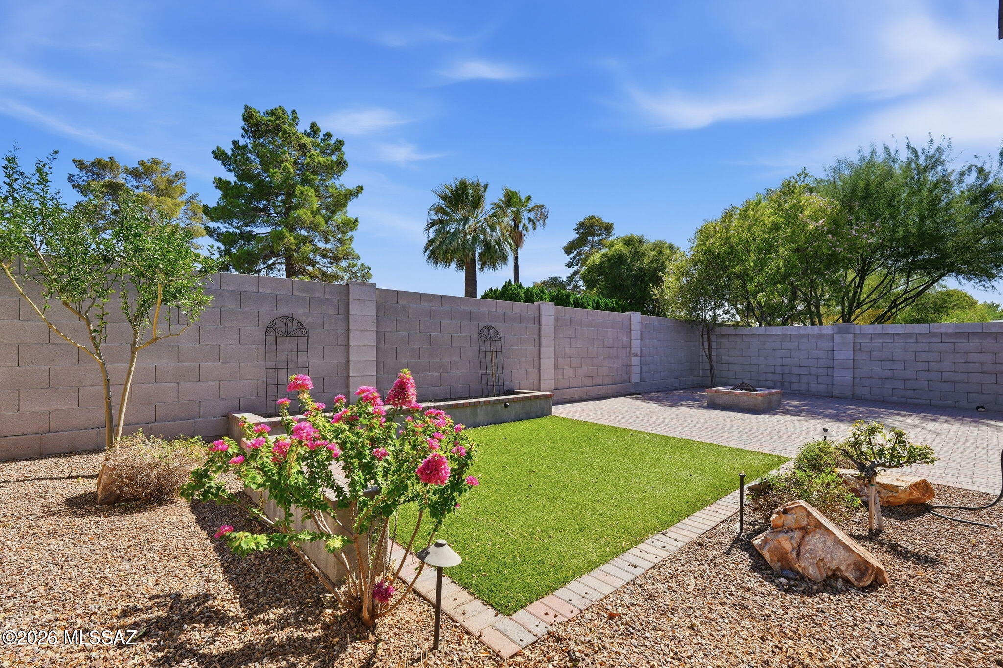 Elementary Place SQ20163230723 - Residential