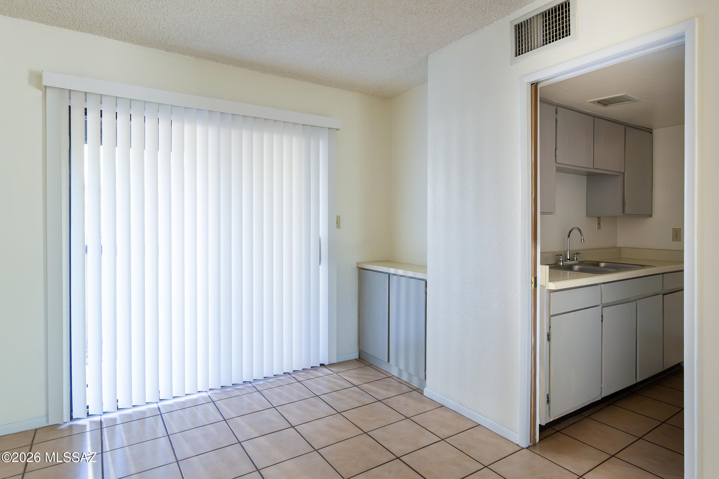 Rolling Hills - Residential Lease