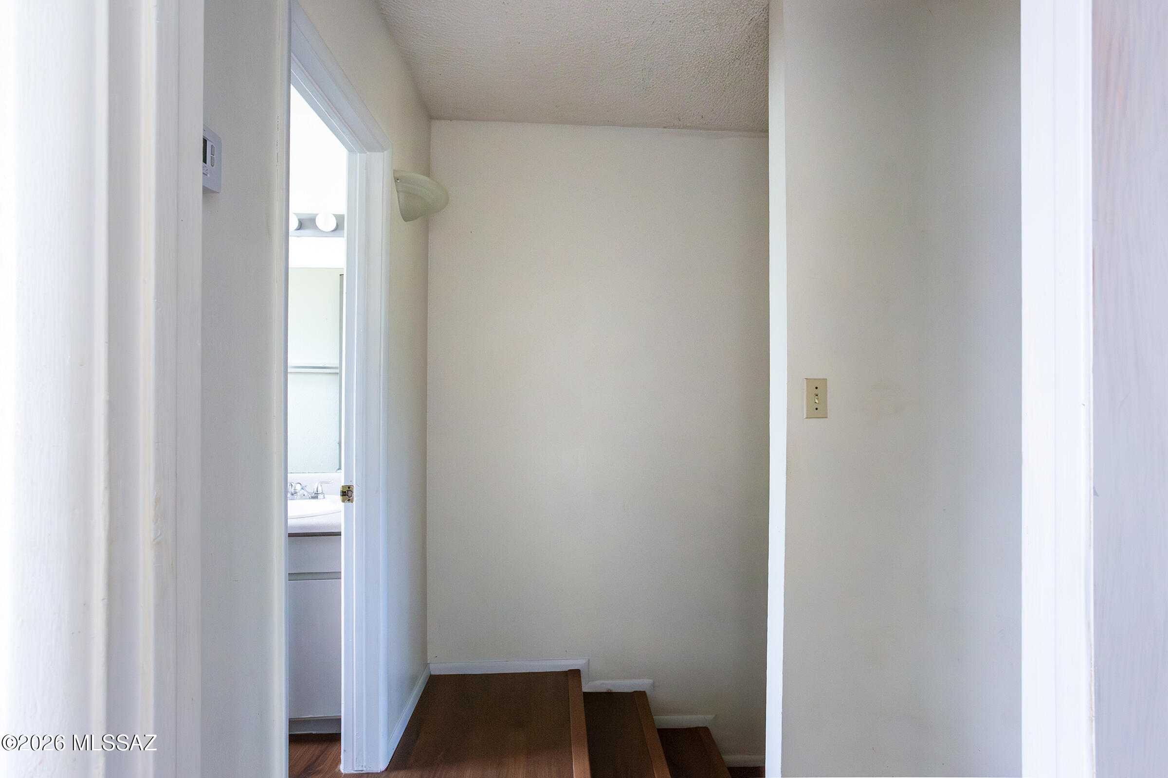 Rolling Hills - Residential Lease