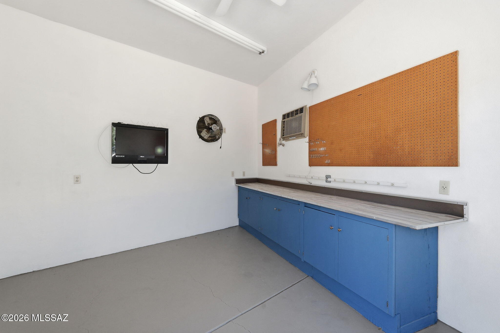Las Alturas (1-167) - Residential