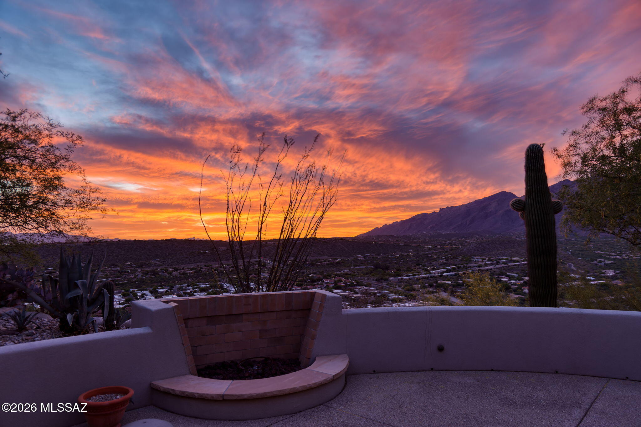 Sabino Mountain (1-290) - Residential