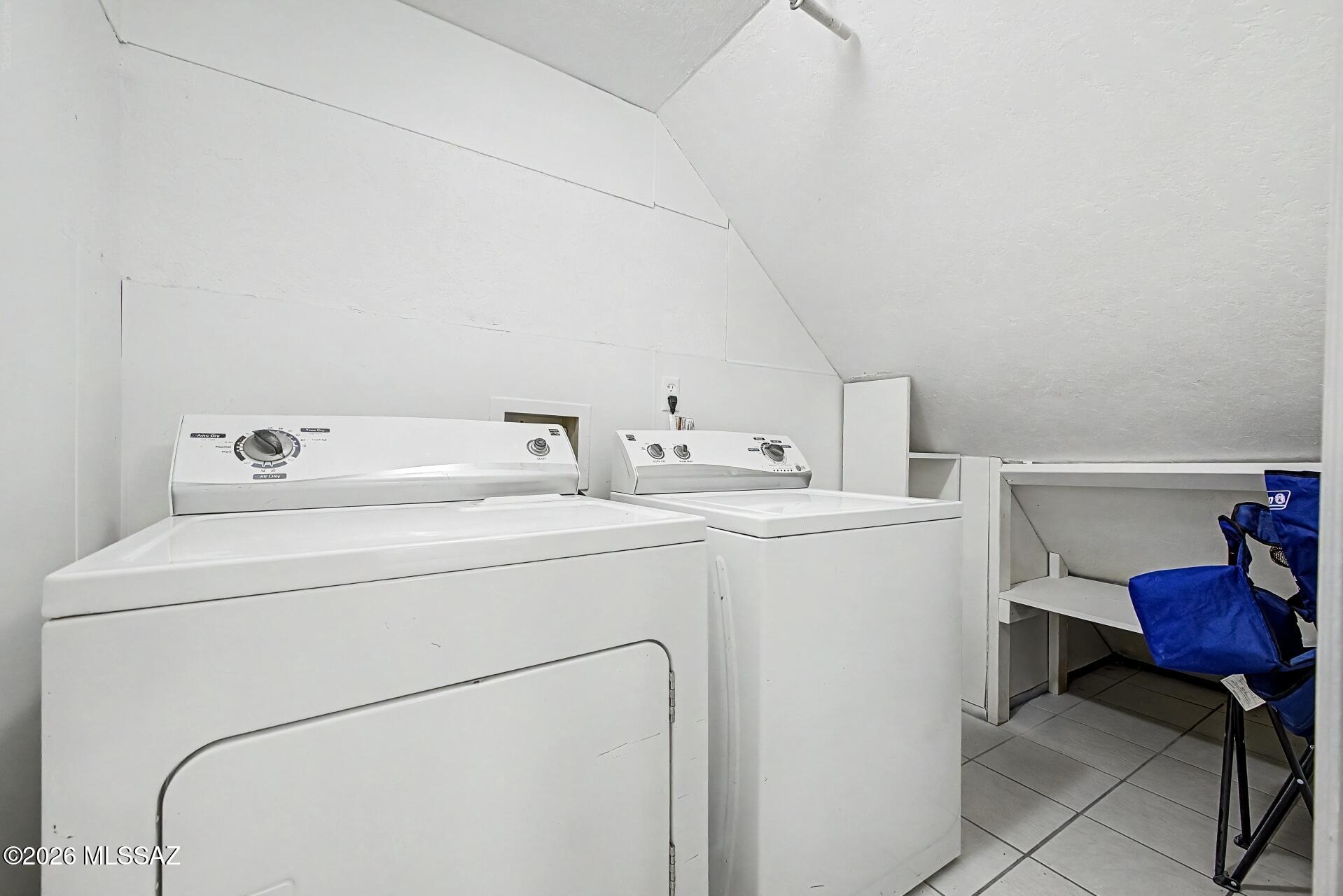Valle Cereza (1-59) - Residential