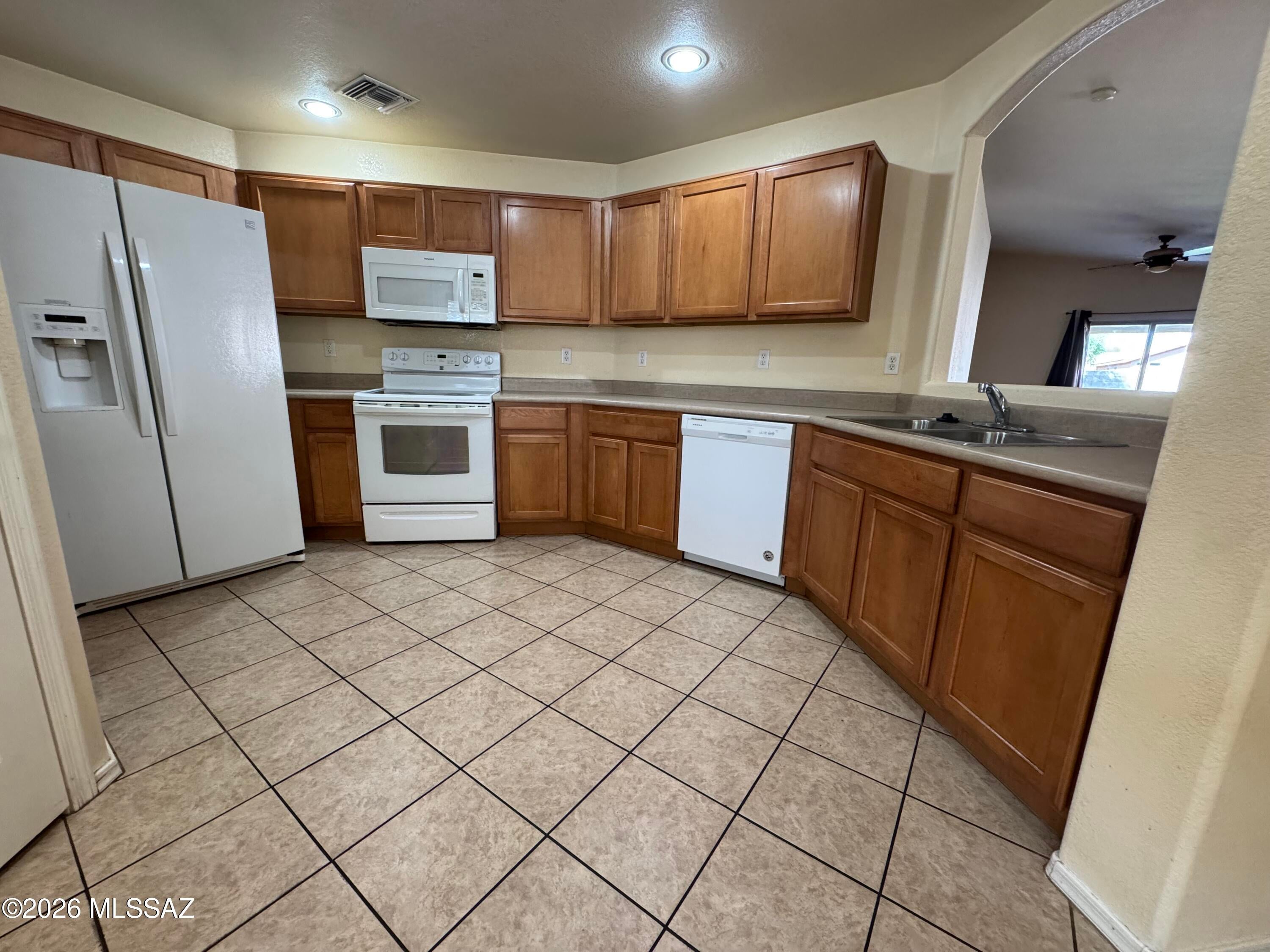 Vista Montana Estates - Residential Lease