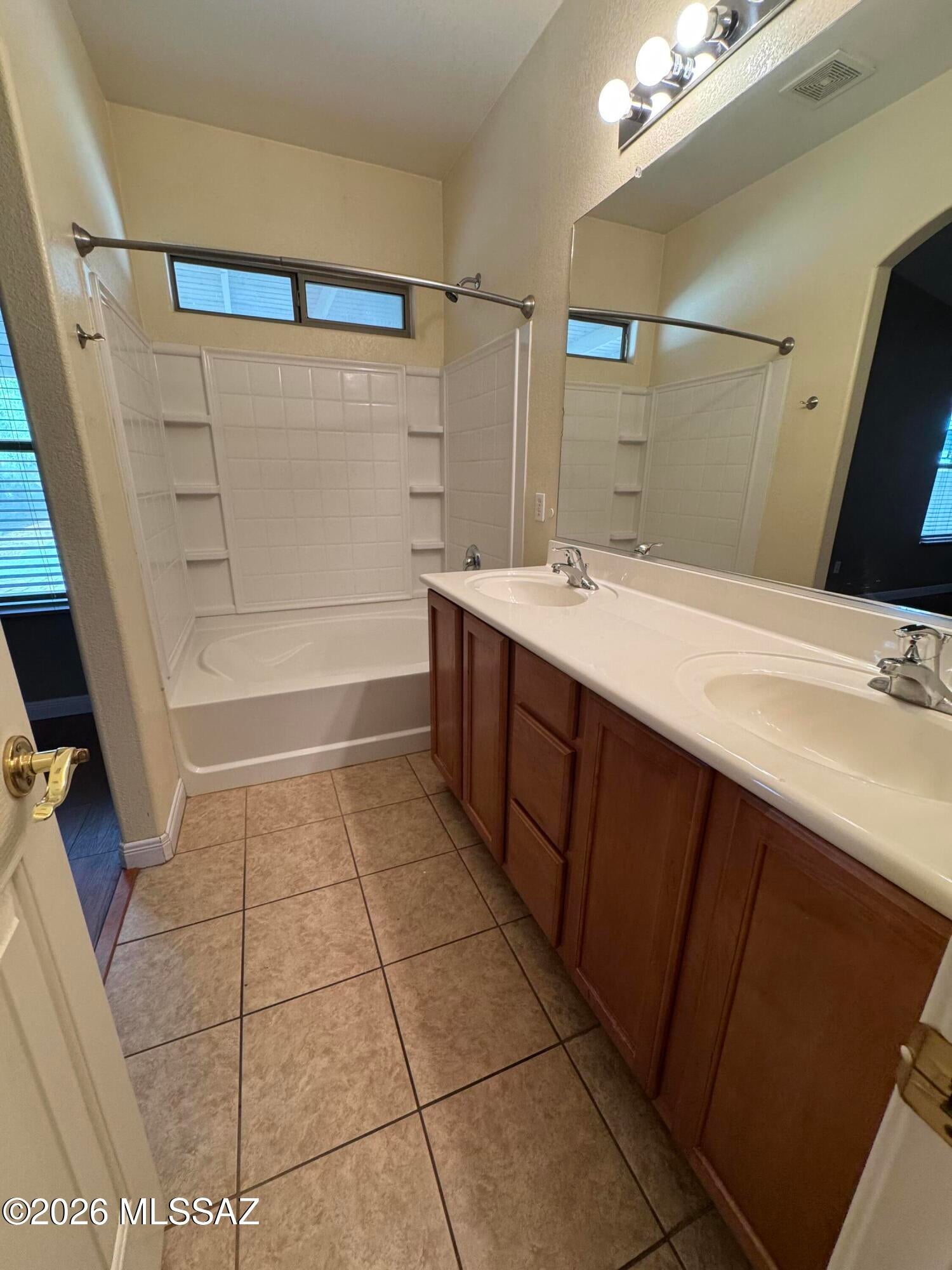 Vista Montana Estates - Residential Lease