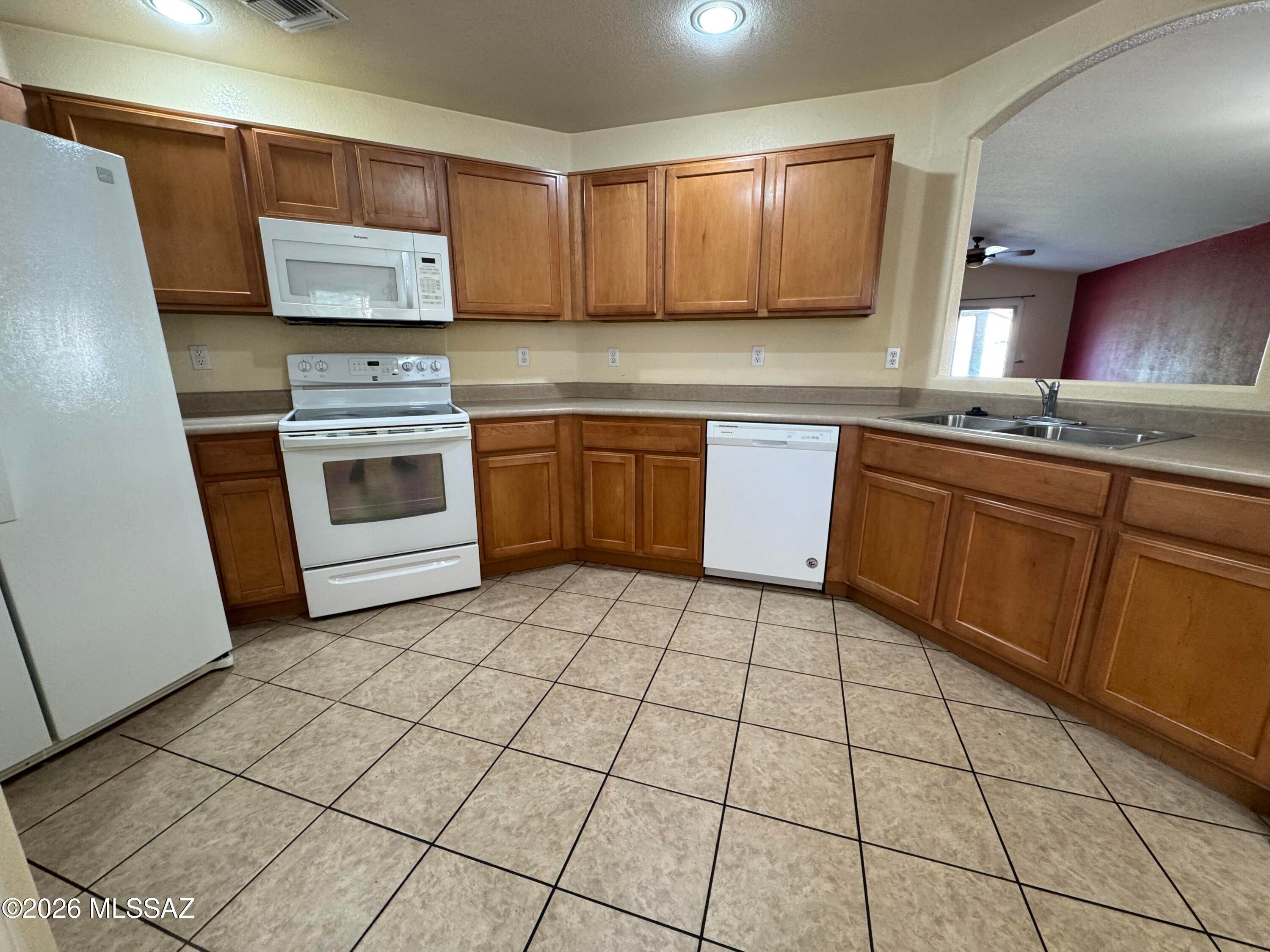 Vista Montana Estates - Residential Lease