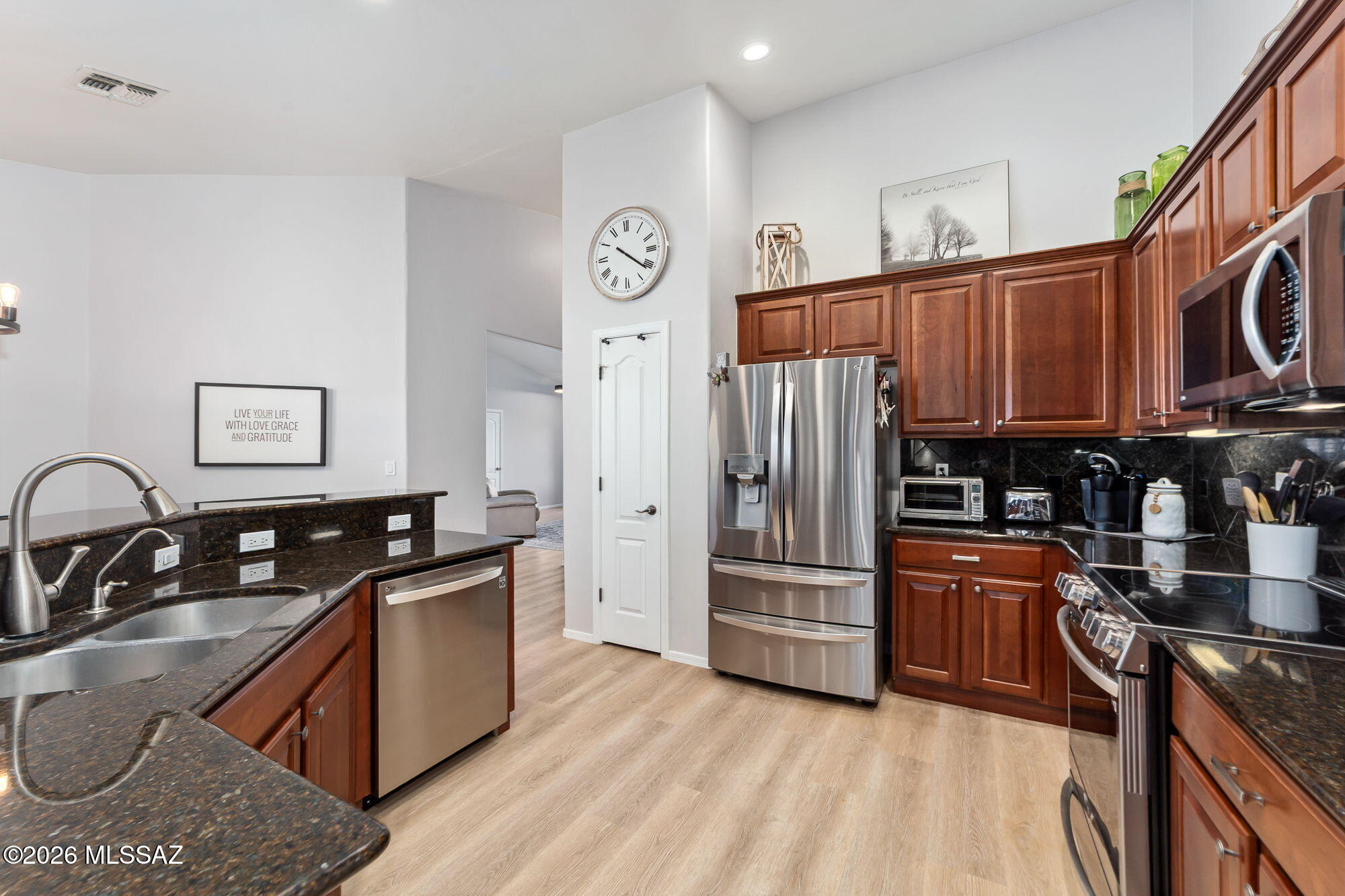 Continental Reserve Blk. 15 (1-66) - Residential