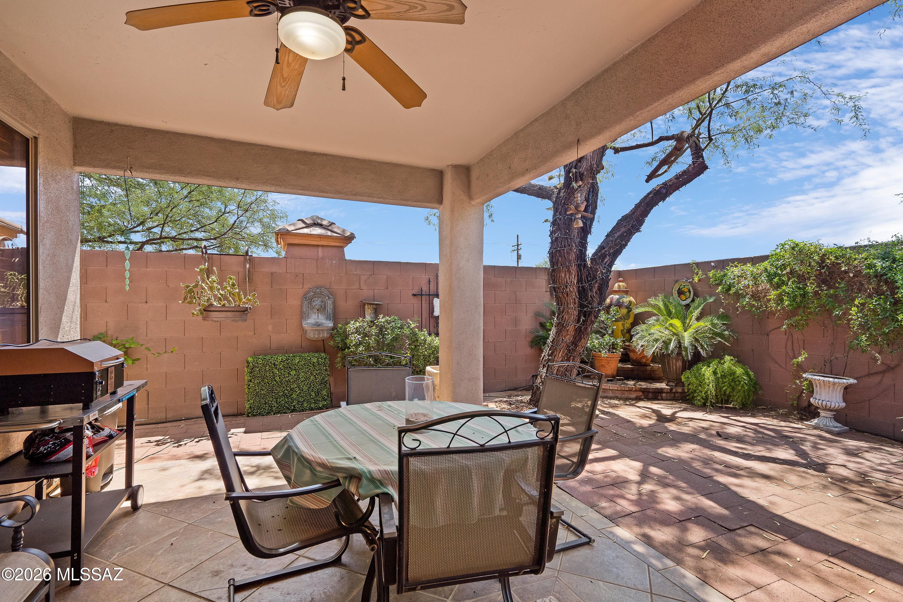 Hacienda Del Rio (1-118) - Residential