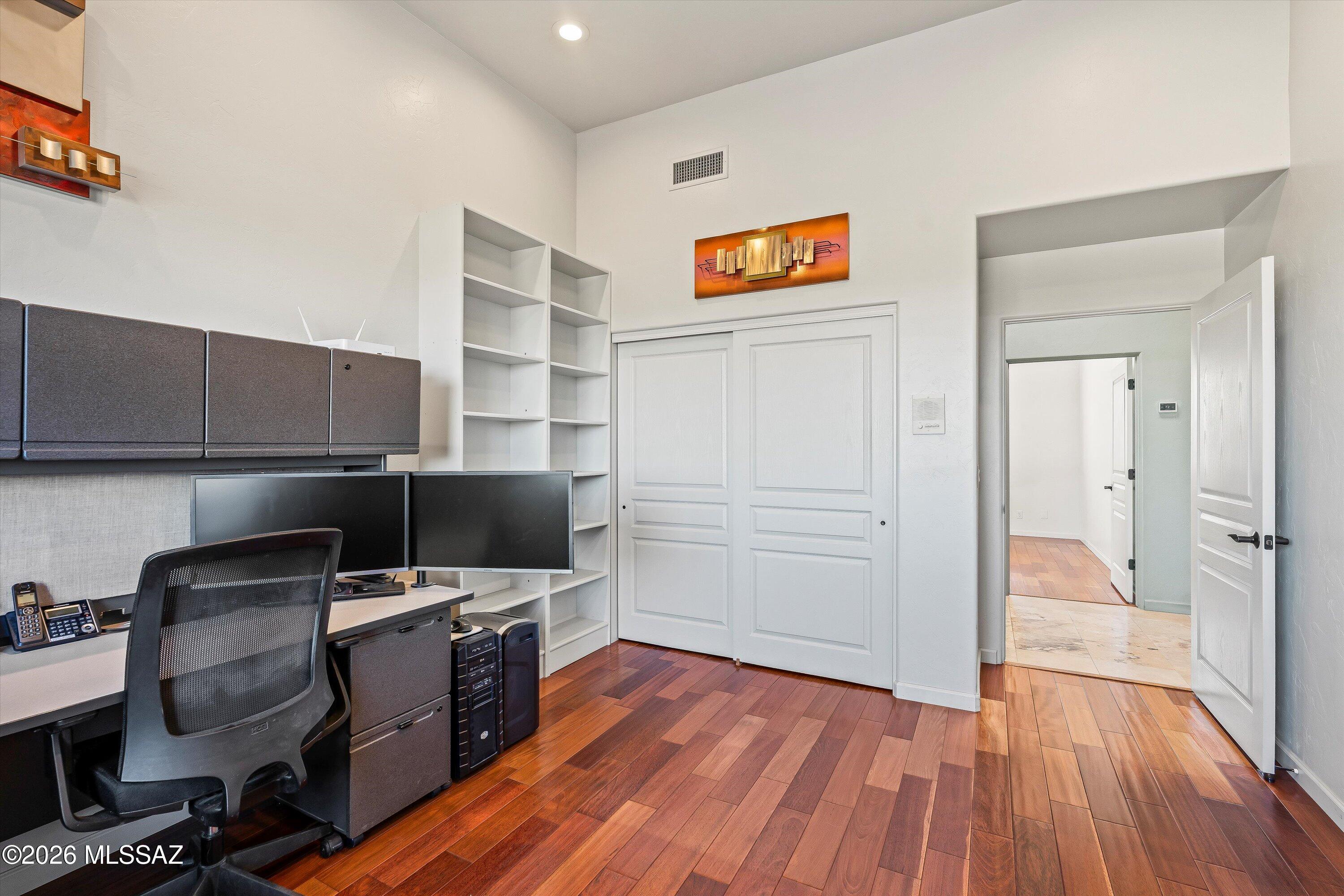 La Reserve (1-24) - Residential