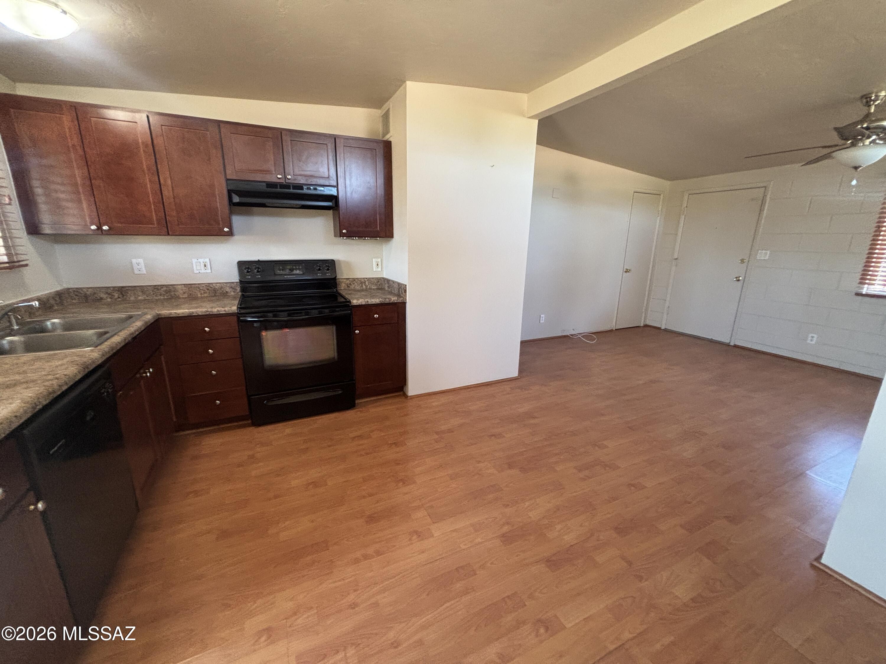 Columbus Park Condominiums (1-60) - Residential Lease