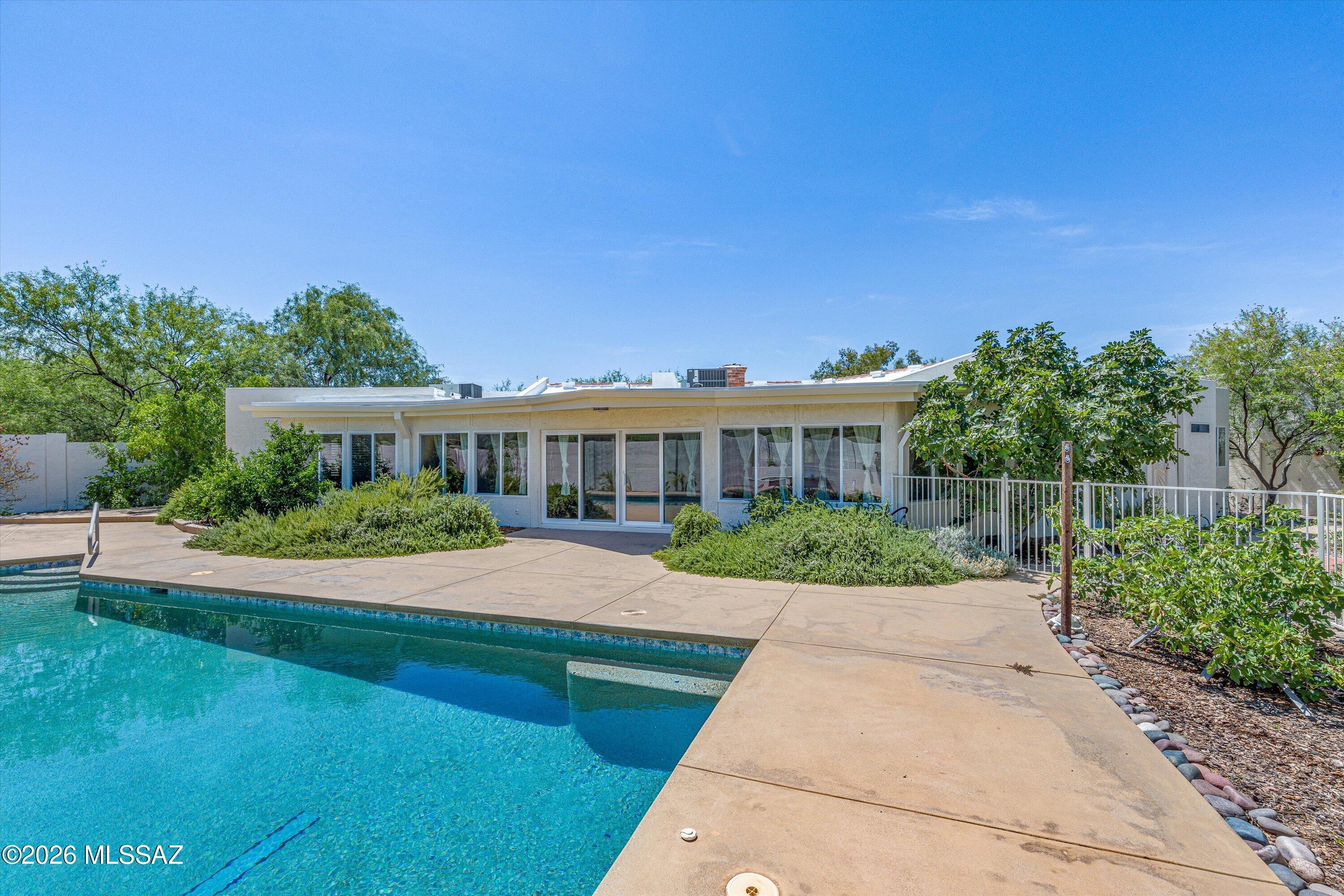 Bel Air Ranch Est - Residential