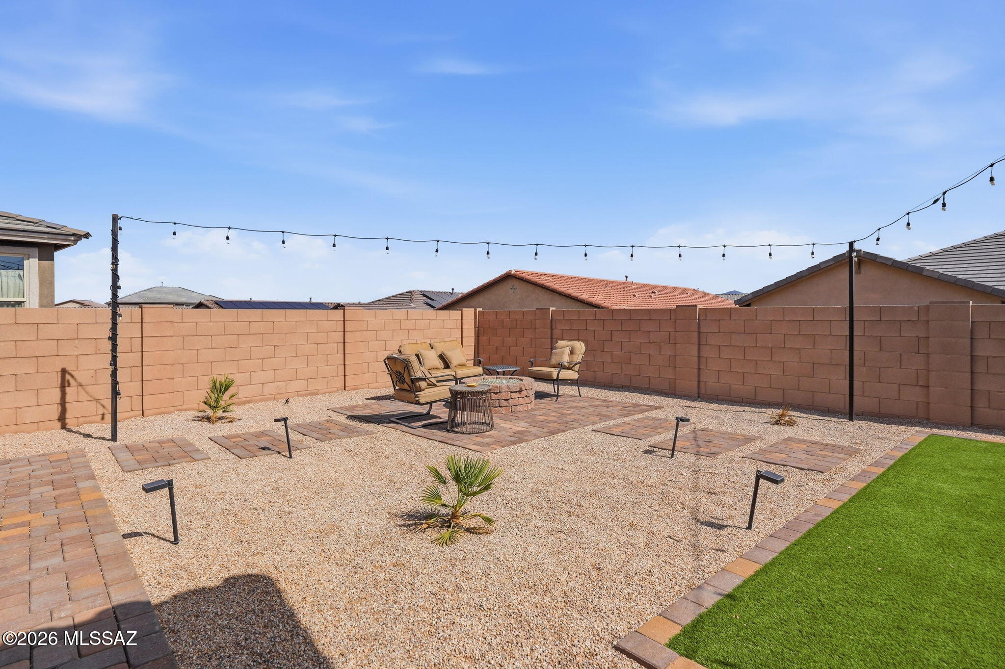 Entrada Del Pueblo - Residential