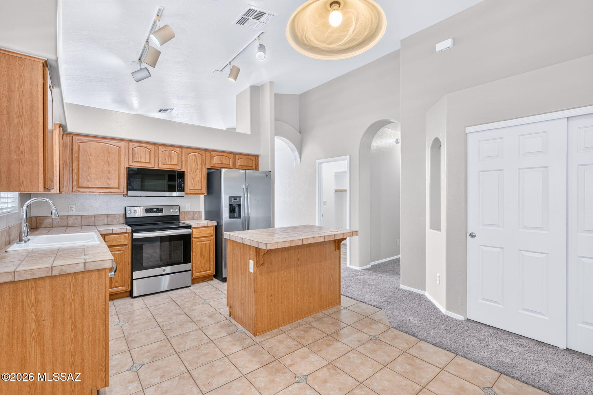 Presidio Del Rio  (1-162) - Residential Lease