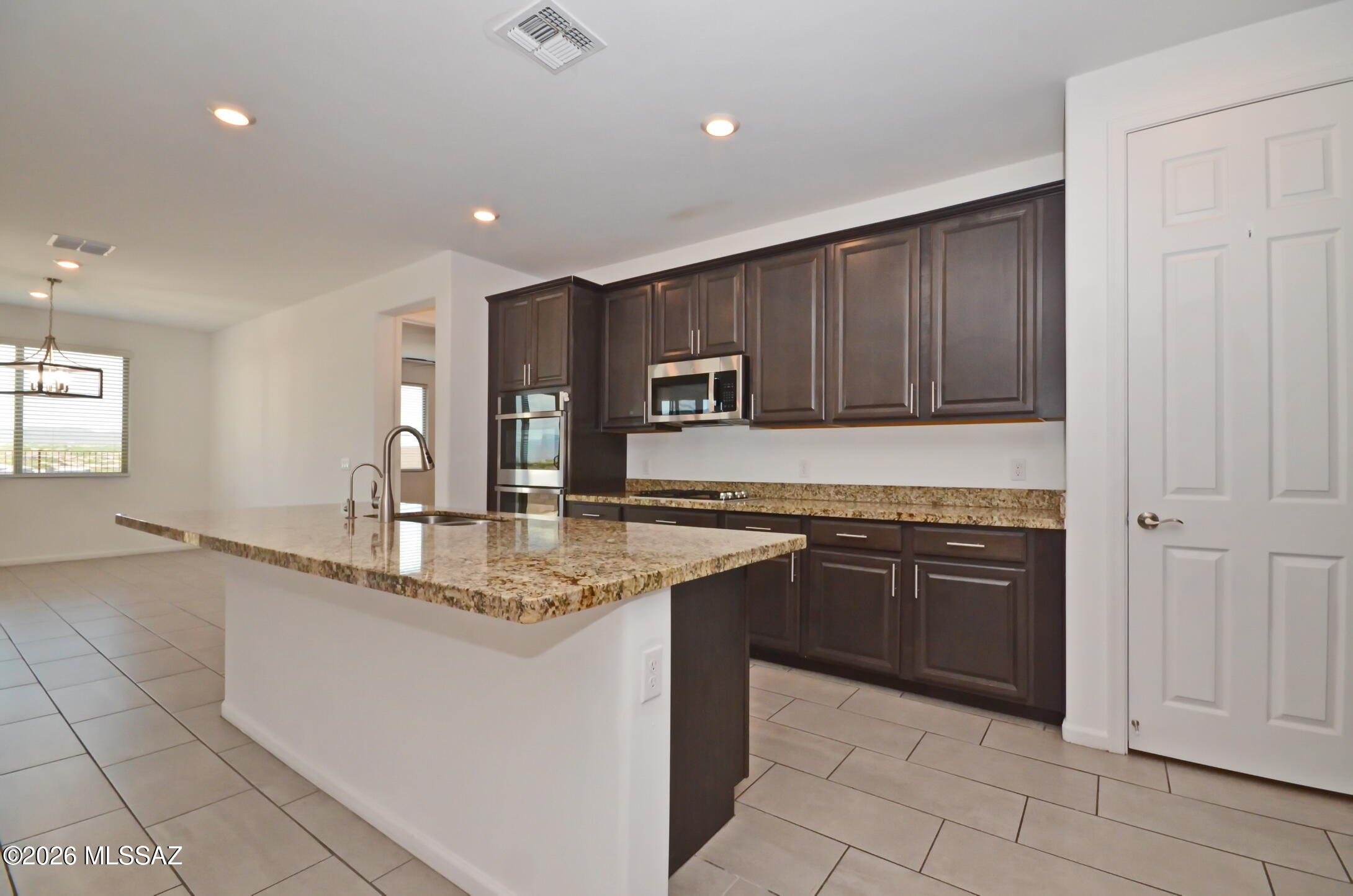 The Vistas At Rincon Knolls SQ20152600506 - Residential