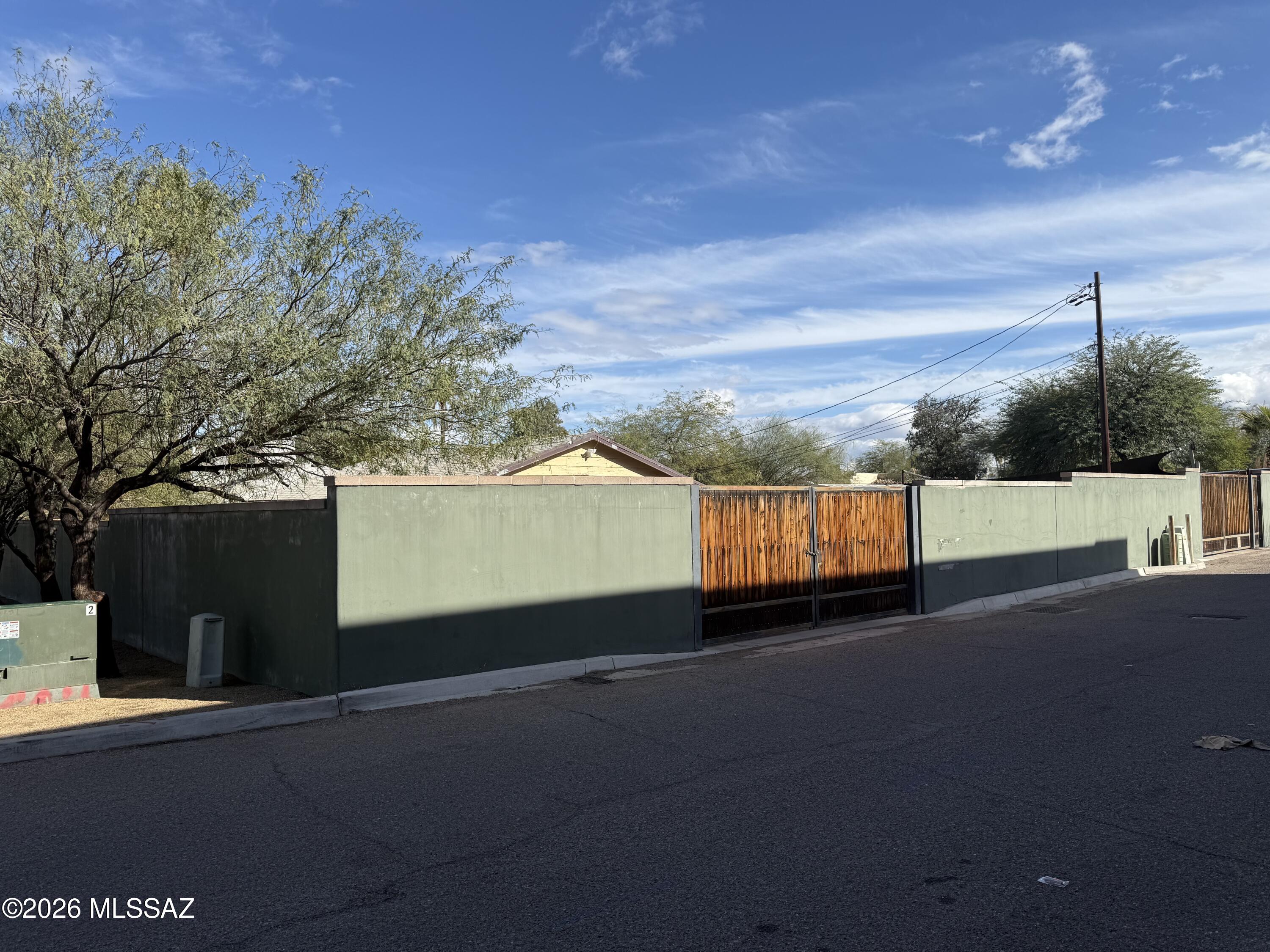 Desert Highlands - Residential Income