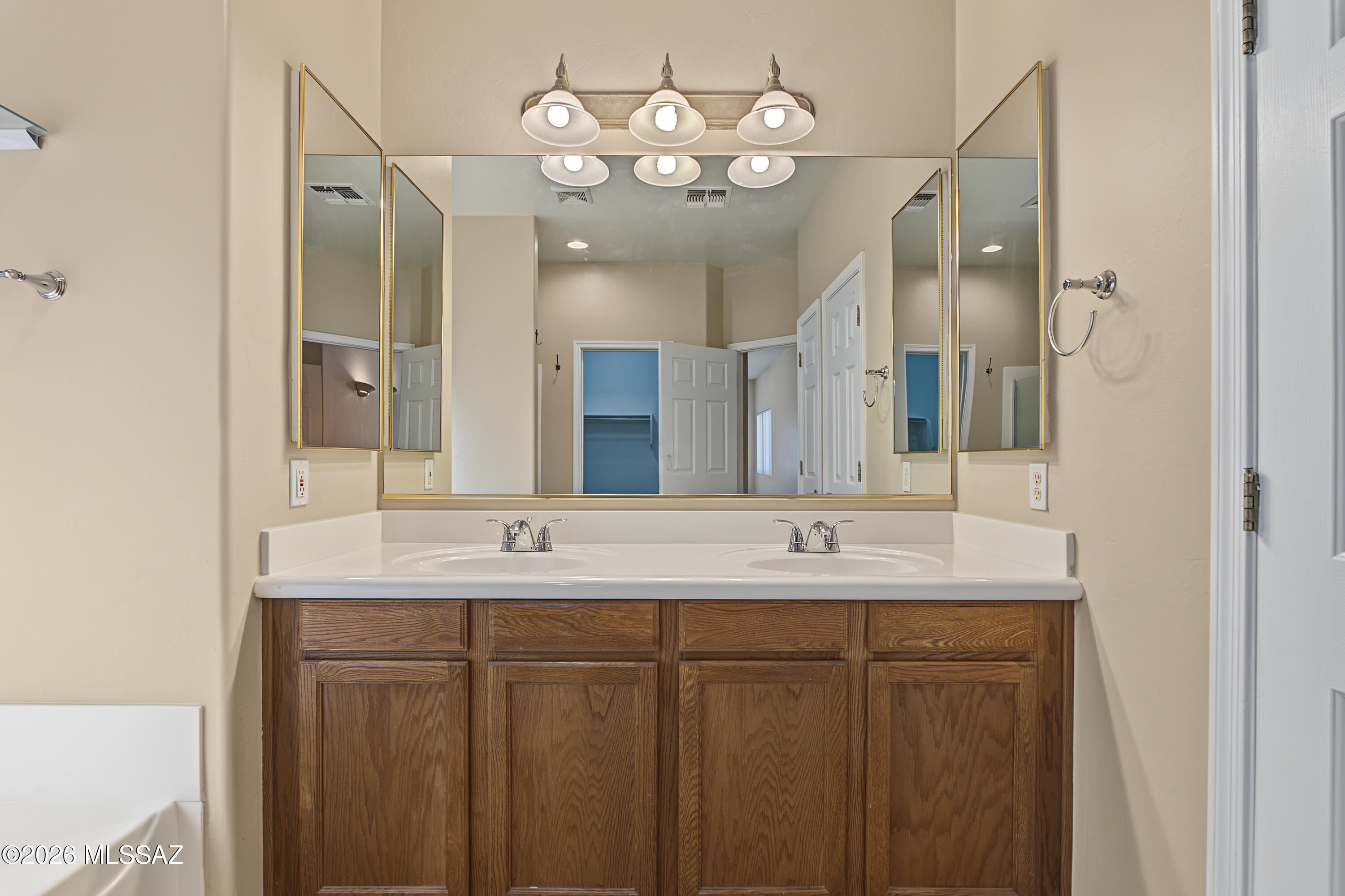 Rancho Del Lago (101-206) - Residential