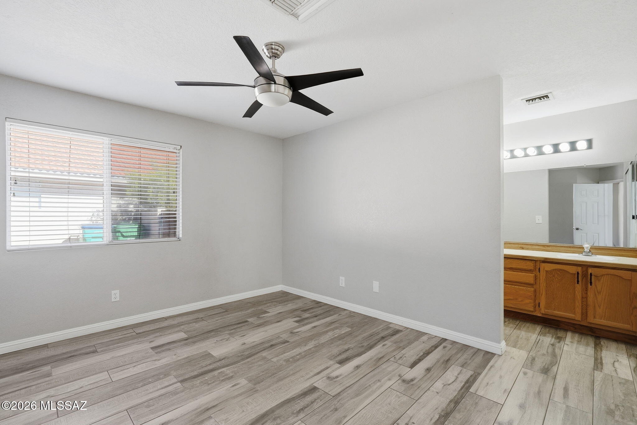 Country Highlands (1-180) - Residential