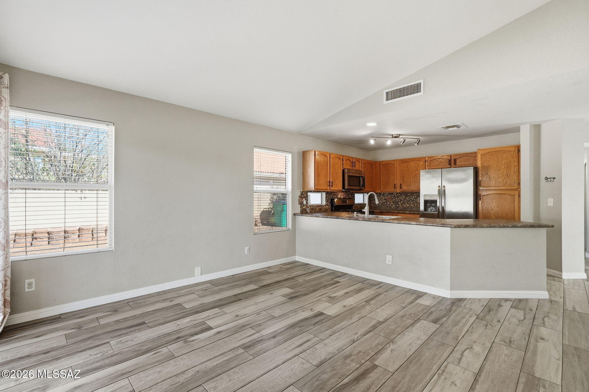 Country Highlands (1-180) - Residential