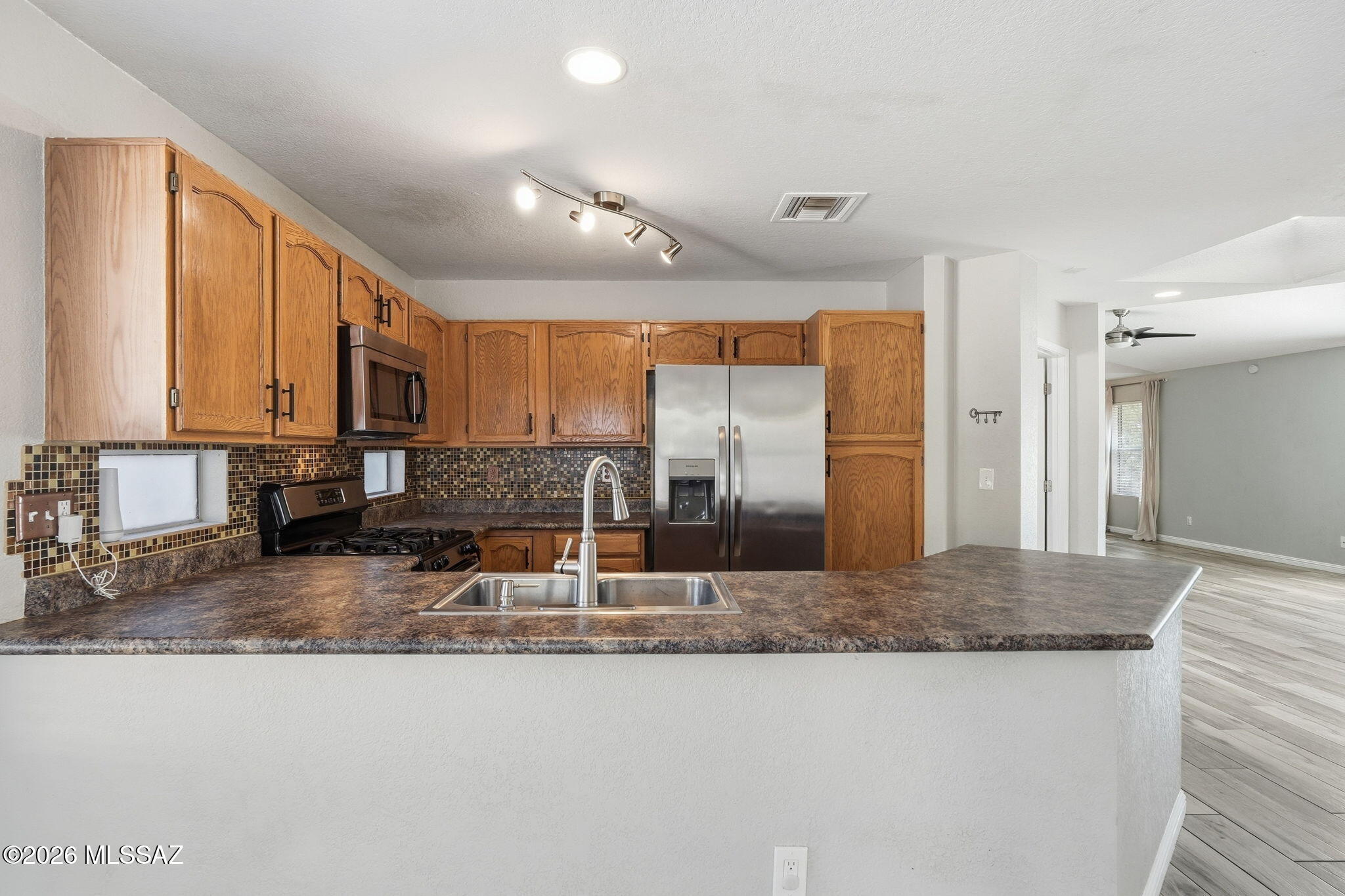 Country Highlands (1-180) - Residential