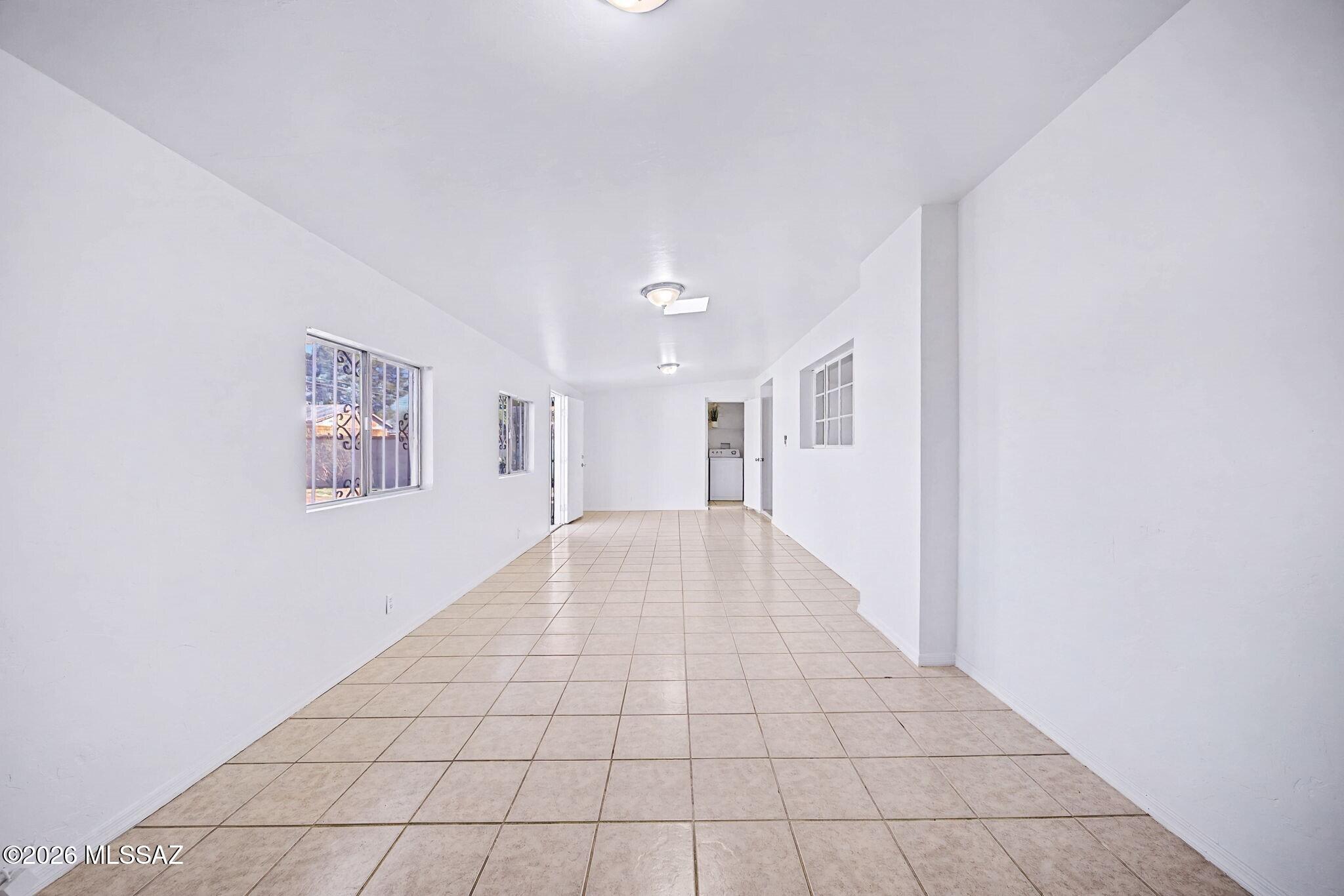 Country Club Annex - Residential Lease